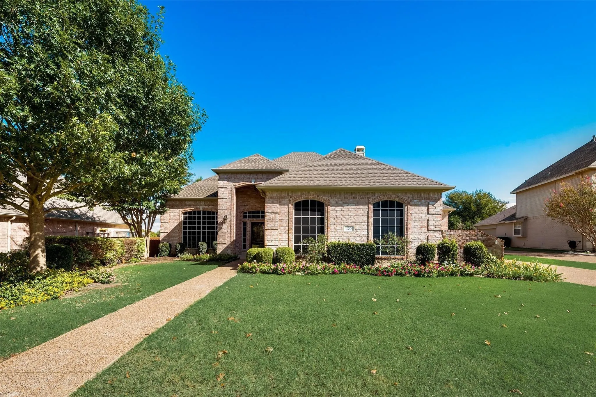 Single Family Residence For Rent in Rockwall County , 120 Cambridge Court, Heath, Texas 75032, 5 Bedroom, 5 Bathroom, 3 Garage spaces, 3,174 Sqft, built in 2001, mls#21334851, Real Estate Agent in Heath, Homes For Rent in Rockwall county, Homes For Rent in Heath, Realtor in Heath Texas, Real Estate Brokerage Independent Realty Texas, Luminita Cordes Realtor