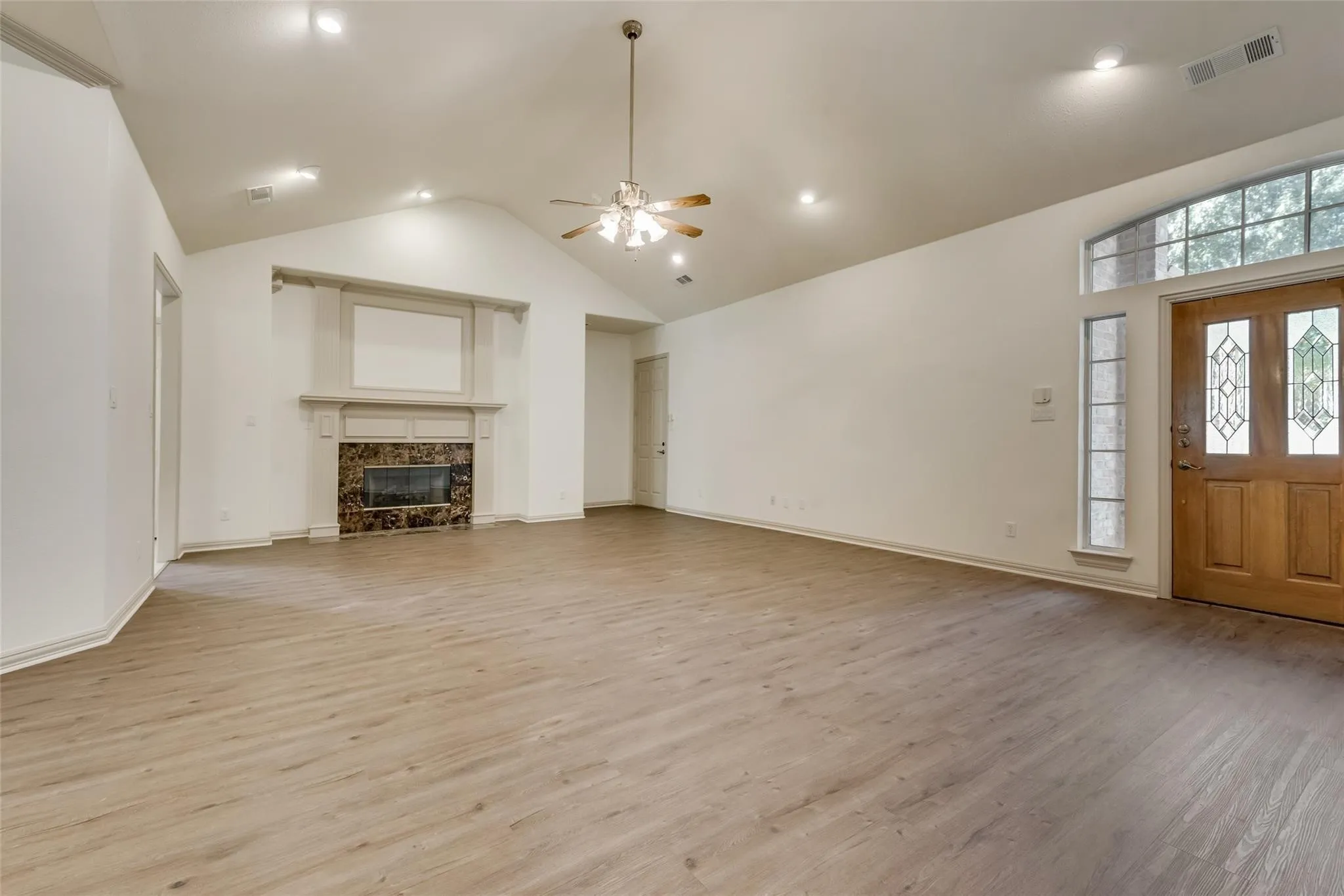 Single Family Residence For Rent in Rockwall County , 120 Cambridge Court, Heath, Texas 75032, 5 Bedroom, 5 Bathroom, 3 Garage spaces, 3,174 Sqft, built in 2001, mls#21334851, Real Estate Agent in Heath, Homes For Rent in Rockwall county, Homes For Rent in Heath, Realtor in Heath Texas, Real Estate Brokerage Independent Realty Texas, Luminita Cordes Realtor