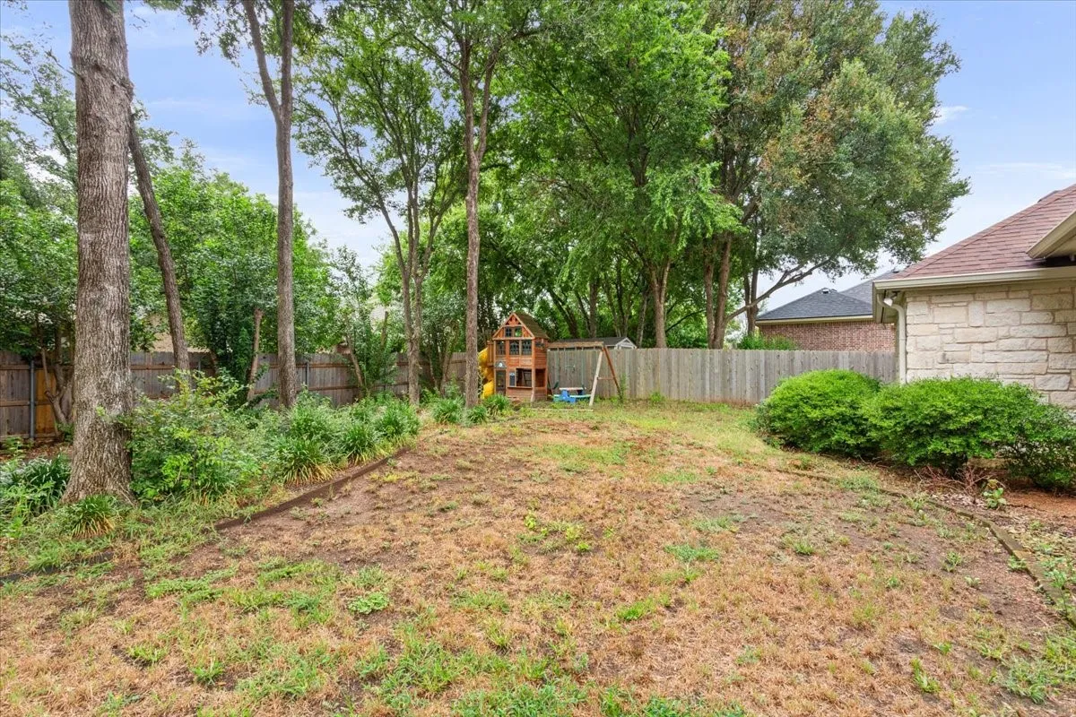 Single Family Residence For Sale in Mc Lennan County , 501 Sienna Bend Trail, Waco, Texas 76657, 4 Bedroom, 5 Bathroom, 2 Garage spaces, 2,983 Sqft, built in 2003, mls#21334909, Real Estate Agent in Waco, Homes For Sale in Mc Lennan county, Homes For Sale in Waco, Realtor in Waco Texas, Real Estate Brokerage Independent Realty Texas, Luminita Cordes Realtor