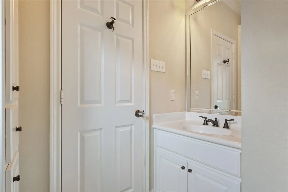 Single Family Residence For Sale in Mc Lennan County , 501 Sienna Bend Trail, Waco, Texas 76657, 4 Bedroom, 5 Bathroom, 2 Garage spaces, 2,983 Sqft, built in 2003, mls#21334909, Real Estate Agent in Waco, Homes For Sale in Mc Lennan county, Homes For Sale in Waco, Realtor in Waco Texas, Real Estate Brokerage Independent Realty Texas, Luminita Cordes Realtor