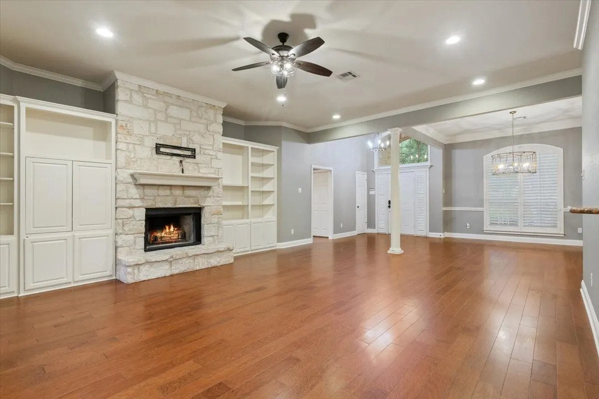 Single Family Residence For Sale in Mc Lennan County , 501 Sienna Bend Trail, Waco, Texas 76657, 4 Bedroom, 5 Bathroom, 2 Garage spaces, 2,983 Sqft, built in 2003, mls#21334909, Real Estate Agent in Waco, Homes For Sale in Mc Lennan county, Homes For Sale in Waco, Realtor in Waco Texas, Real Estate Brokerage Independent Realty Texas, Luminita Cordes Realtor