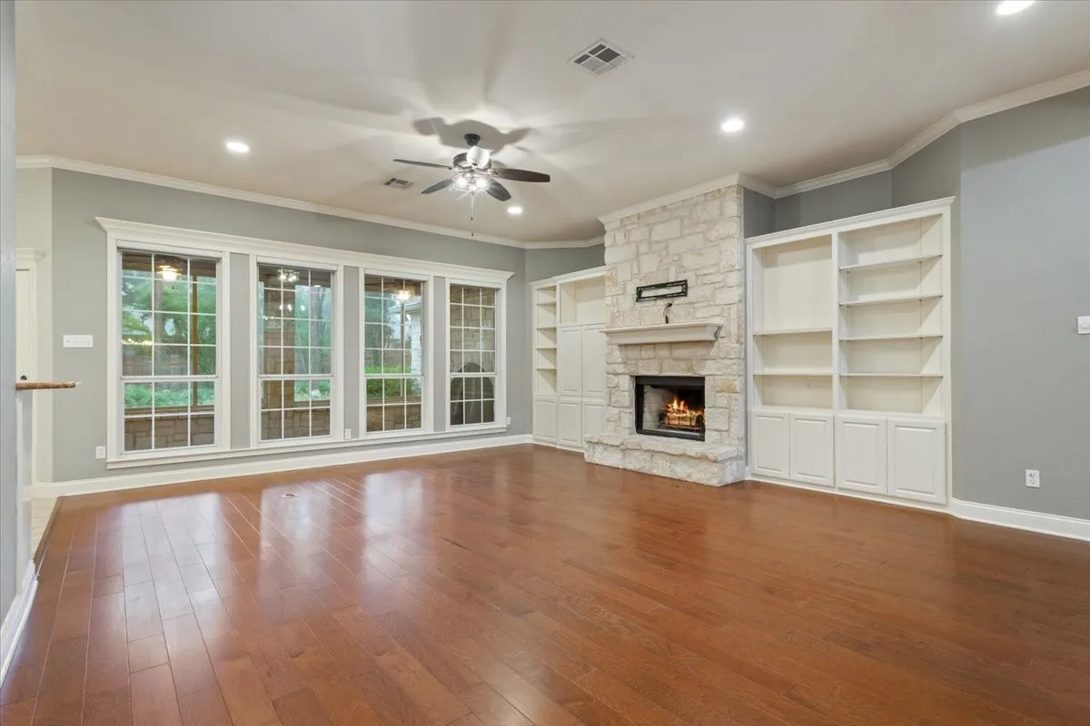 Single Family Residence For Sale in Mc Lennan County , 501 Sienna Bend Trail, Waco, Texas 76657, 4 Bedroom, 5 Bathroom, 2 Garage spaces, 2,983 Sqft, built in 2003, mls#21334909, Real Estate Agent in Waco, Homes For Sale in Mc Lennan county, Homes For Sale in Waco, Realtor in Waco Texas, Real Estate Brokerage Independent Realty Texas, Luminita Cordes Realtor