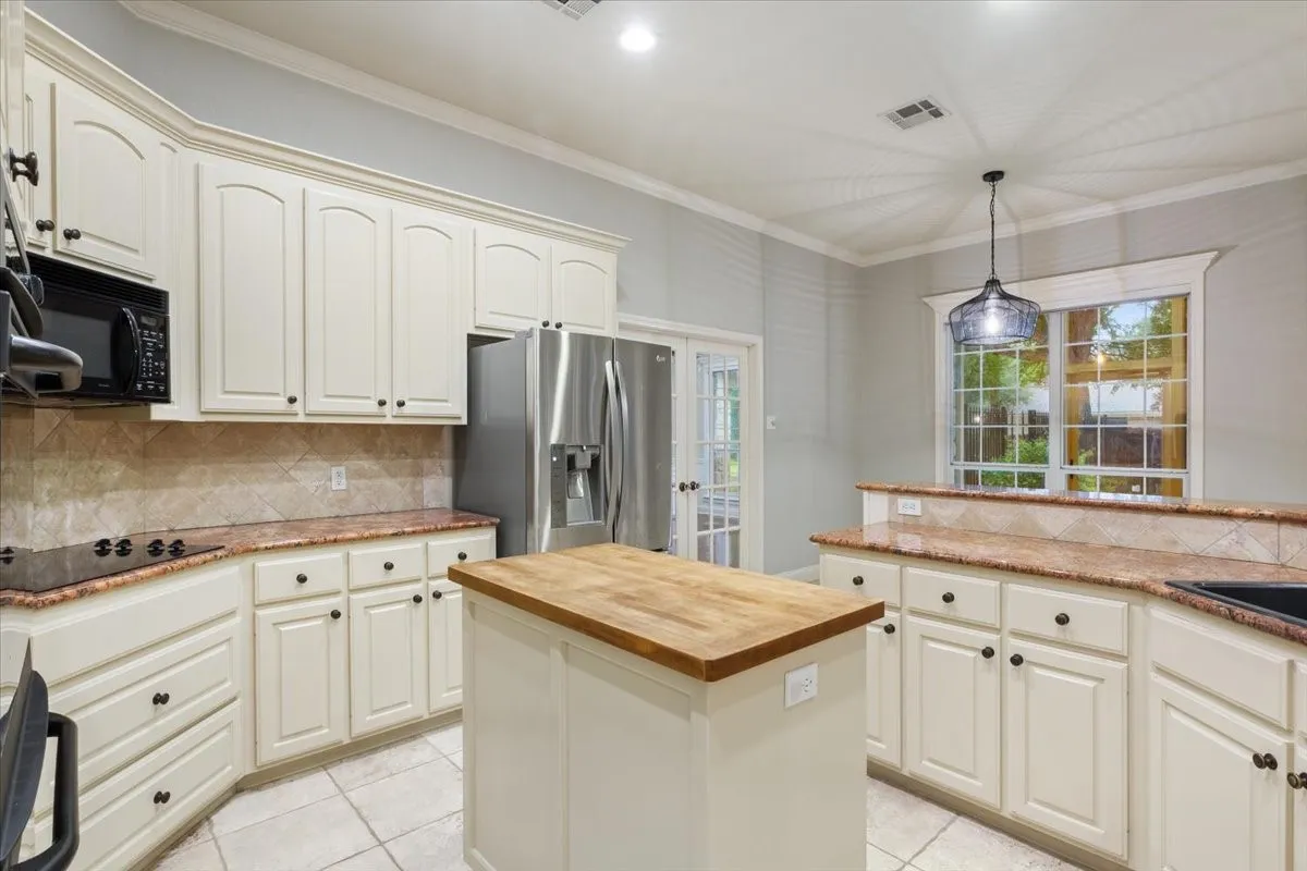Single Family Residence For Sale in Mc Lennan County , 501 Sienna Bend Trail, Waco, Texas 76657, 4 Bedroom, 5 Bathroom, 2 Garage spaces, 2,983 Sqft, built in 2003, mls#21334909, Real Estate Agent in Waco, Homes For Sale in Mc Lennan county, Homes For Sale in Waco, Realtor in Waco Texas, Real Estate Brokerage Independent Realty Texas, Luminita Cordes Realtor