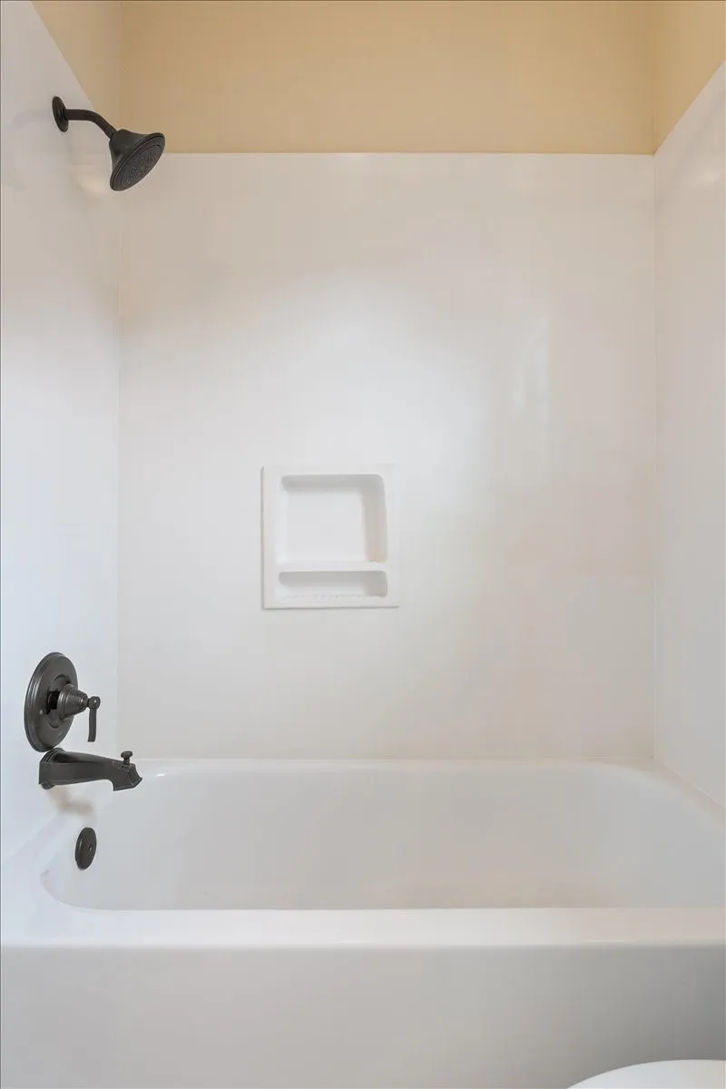 Single Family Residence For Sale in Mc Lennan County , 501 Sienna Bend Trail, Waco, Texas 76657, 4 Bedroom, 5 Bathroom, 2 Garage spaces, 2,983 Sqft, built in 2003, mls#21334909, Real Estate Agent in Waco, Homes For Sale in Mc Lennan county, Homes For Sale in Waco, Realtor in Waco Texas, Real Estate Brokerage Independent Realty Texas, Luminita Cordes Realtor