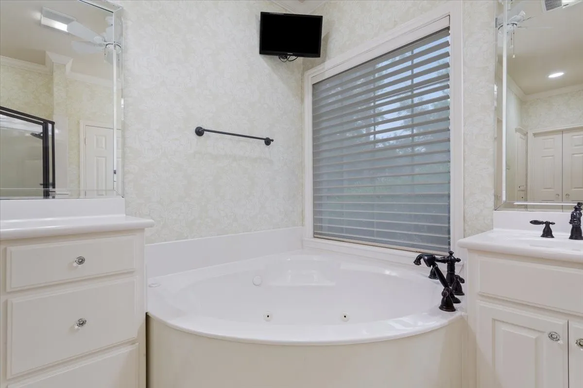 Single Family Residence For Sale in Mc Lennan County , 501 Sienna Bend Trail, Waco, Texas 76657, 4 Bedroom, 5 Bathroom, 2 Garage spaces, 2,983 Sqft, built in 2003, mls#21334909, Real Estate Agent in Waco, Homes For Sale in Mc Lennan county, Homes For Sale in Waco, Realtor in Waco Texas, Real Estate Brokerage Independent Realty Texas, Luminita Cordes Realtor