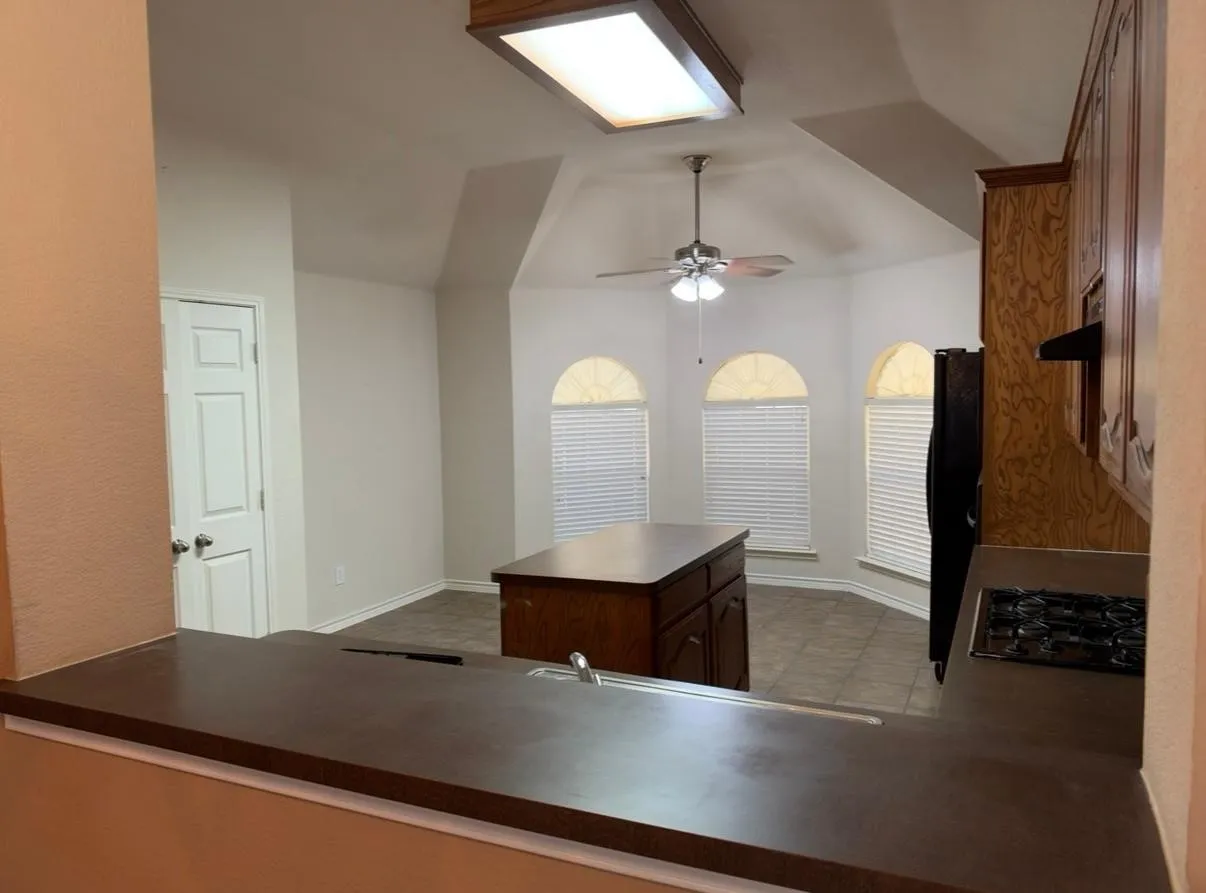 Single Family Residence For Sale in Collin County , 8501 Blacktail Trail, Mc Kinney, Texas 75070, 3 Bedroom, 2 Bathroom, 2 Garage spaces, 1,871 Sqft, built in 2003, mls#21333892, Real Estate Agent in Mc Kinney, Homes For Sale in Collin county, Homes For Sale in Mc Kinney, Realtor in Mc Kinney Texas, Real Estate Brokerage Independent Realty Texas, Luminita Cordes Realtor