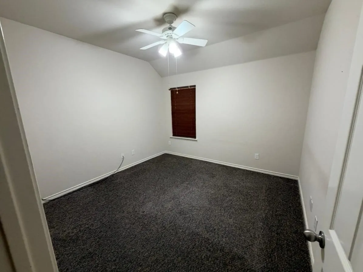 Single Family Residence For Sale in Collin County , 8501 Blacktail Trail, Mc Kinney, Texas 75070, 3 Bedroom, 2 Bathroom, 2 Garage spaces, 1,871 Sqft, built in 2003, mls#21333892, Real Estate Agent in Mc Kinney, Homes For Sale in Collin county, Homes For Sale in Mc Kinney, Realtor in Mc Kinney Texas, Real Estate Brokerage Independent Realty Texas, Luminita Cordes Realtor