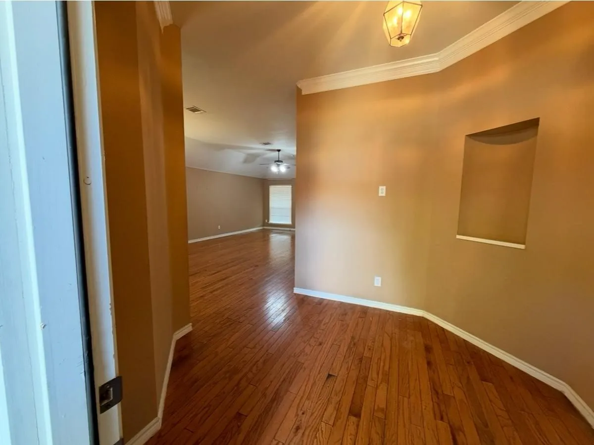Single Family Residence For Sale in Collin County , 8501 Blacktail Trail, Mc Kinney, Texas 75070, 3 Bedroom, 2 Bathroom, 2 Garage spaces, 1,871 Sqft, built in 2003, mls#21333892, Real Estate Agent in Mc Kinney, Homes For Sale in Collin county, Homes For Sale in Mc Kinney, Realtor in Mc Kinney Texas, Real Estate Brokerage Independent Realty Texas, Luminita Cordes Realtor