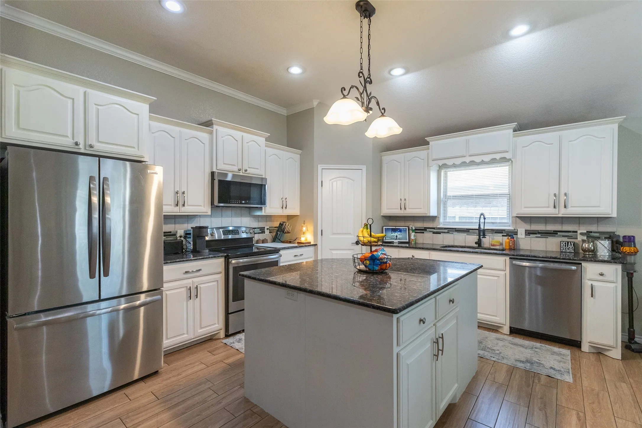 Single Family Residence For Sale in Taylor County , 3009 Sterling Street, Abilene, Texas 79606, 3 Bedroom, 2 Bathroom, 2 Garage spaces, 1,724 Sqft, built in 2014, mls#21334886, Real Estate Agent in Abilene, Homes For Sale in Taylor county, Homes For Sale in Abilene, Realtor in Abilene Texas, Real Estate Brokerage Independent Realty Texas, Luminita Cordes Realtor