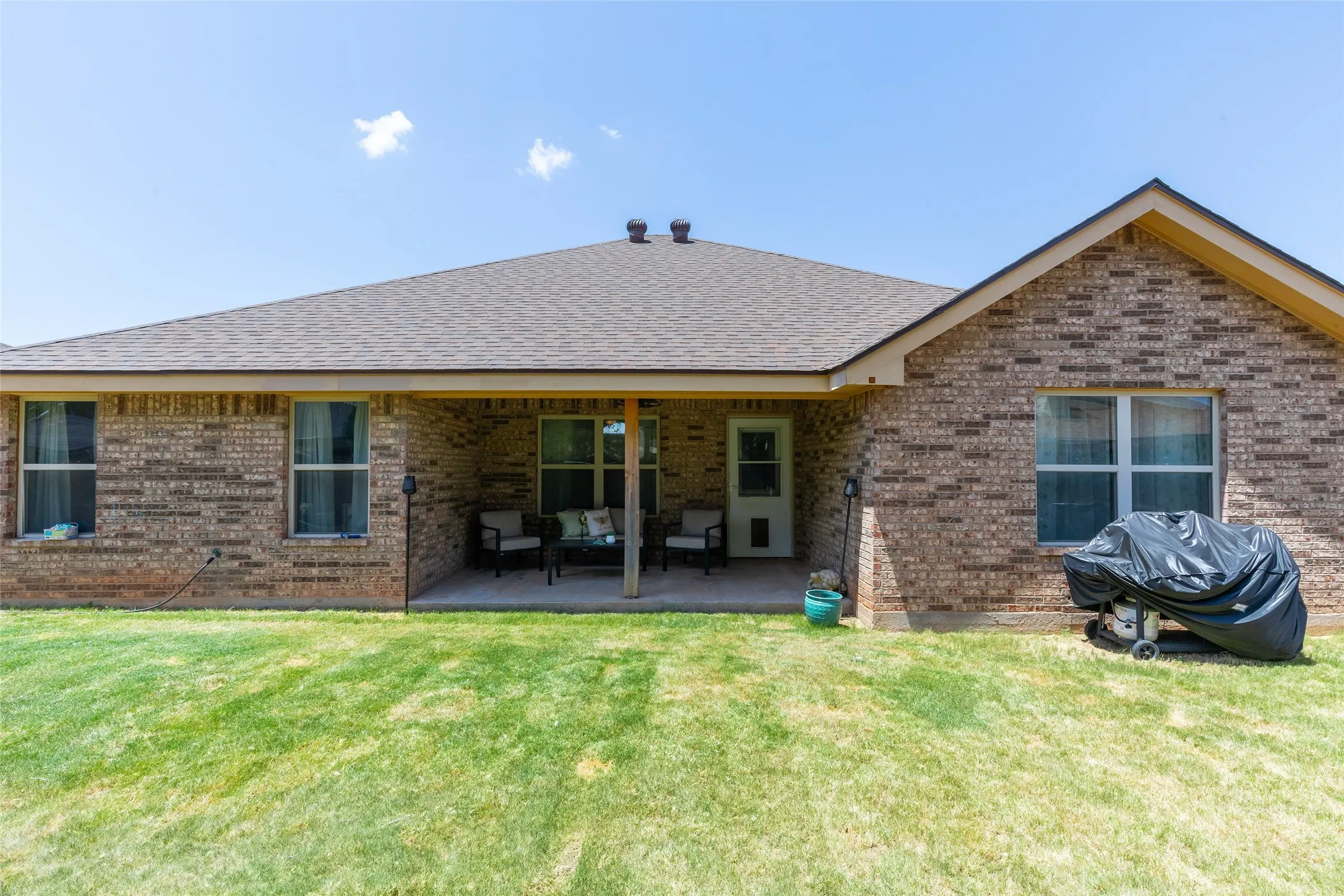 Single Family Residence For Sale in Taylor County , 3009 Sterling Street, Abilene, Texas 79606, 3 Bedroom, 2 Bathroom, 2 Garage spaces, 1,724 Sqft, built in 2014, mls#21334886, Real Estate Agent in Abilene, Homes For Sale in Taylor county, Homes For Sale in Abilene, Realtor in Abilene Texas, Real Estate Brokerage Independent Realty Texas, Luminita Cordes Realtor