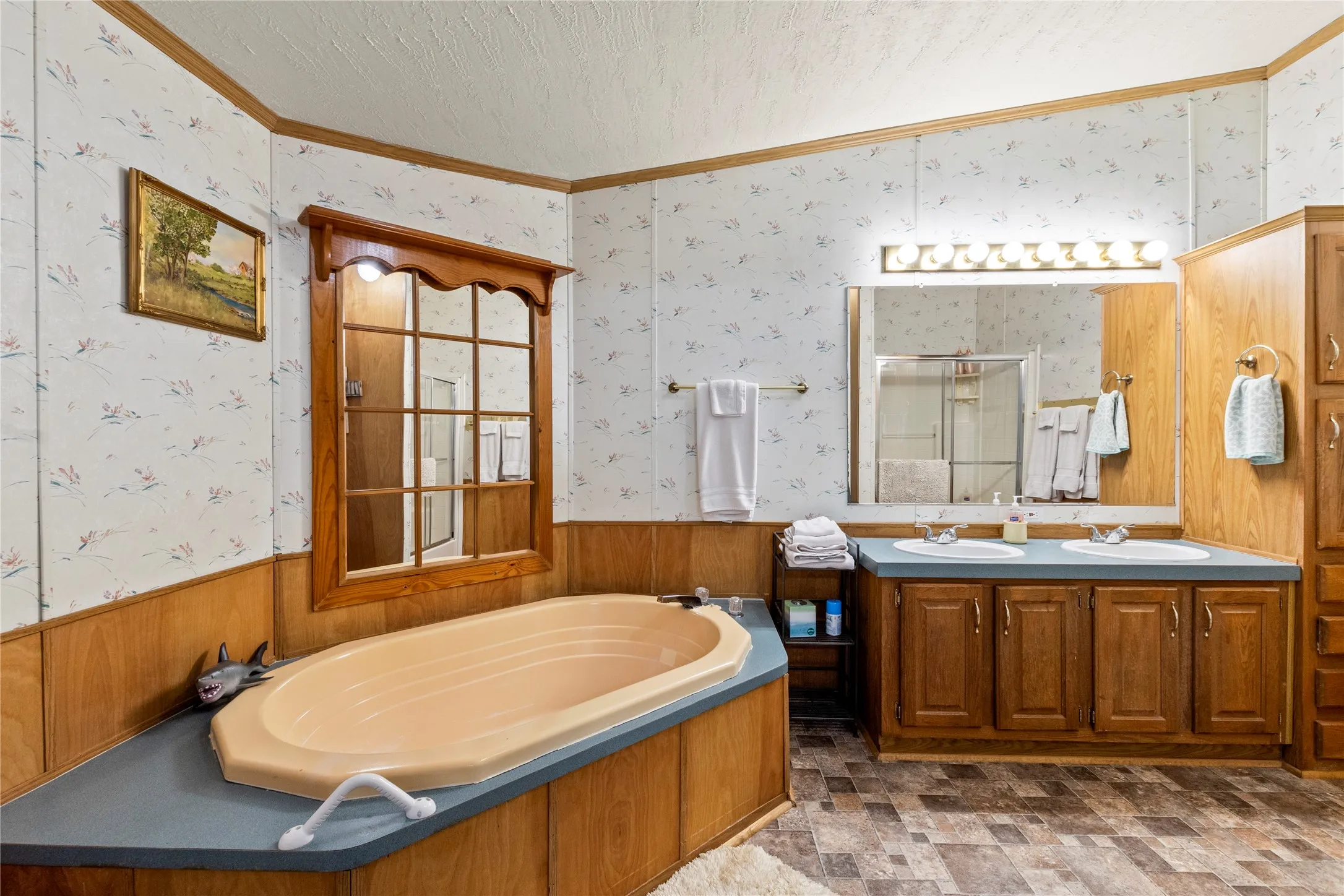 Mobile Home For Sale in Kaufman County , 10245 Northlake Circle, Kemp, Texas 75143, 3 Bedroom, 2 Bathroom, Garage spaces, 1,680 Sqft, built in 2003, mls#21333178, Real Estate Agent in Kemp, Homes For Sale in Kaufman county, Homes For Sale in Kemp, Realtor in Kemp Texas, Real Estate Brokerage Independent Realty Texas, Luminita Cordes Realtor