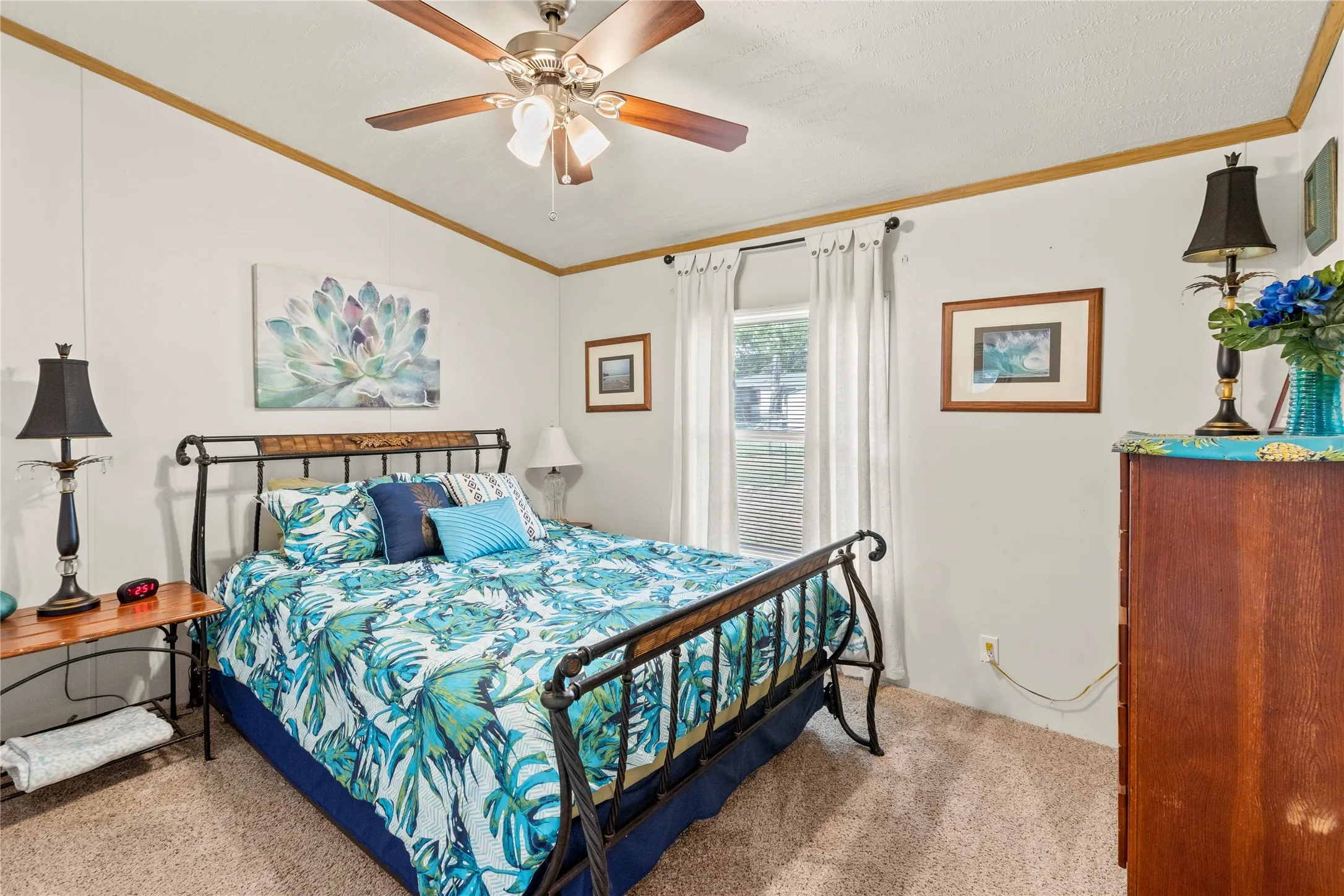 Mobile Home For Sale in Kaufman County , 10245 Northlake Circle, Kemp, Texas 75143, 3 Bedroom, 2 Bathroom, Garage spaces, 1,680 Sqft, built in 2003, mls#21333178, Real Estate Agent in Kemp, Homes For Sale in Kaufman county, Homes For Sale in Kemp, Realtor in Kemp Texas, Real Estate Brokerage Independent Realty Texas, Luminita Cordes Realtor