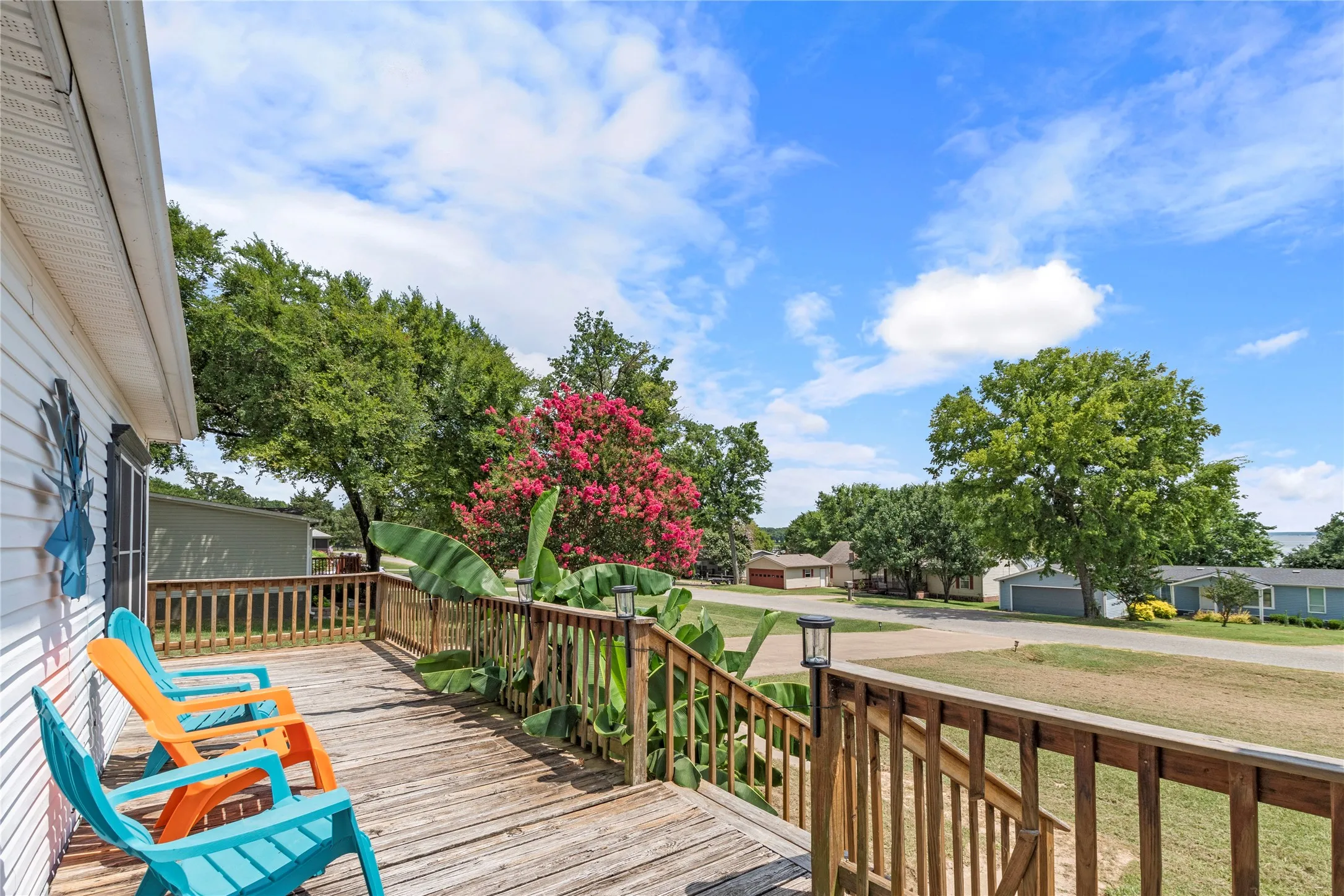 Mobile Home For Sale in Kaufman County , 10245 Northlake Circle, Kemp, Texas 75143, 3 Bedroom, 2 Bathroom, Garage spaces, 1,680 Sqft, built in 2003, mls#21333178, Real Estate Agent in Kemp, Homes For Sale in Kaufman county, Homes For Sale in Kemp, Realtor in Kemp Texas, Real Estate Brokerage Independent Realty Texas, Luminita Cordes Realtor