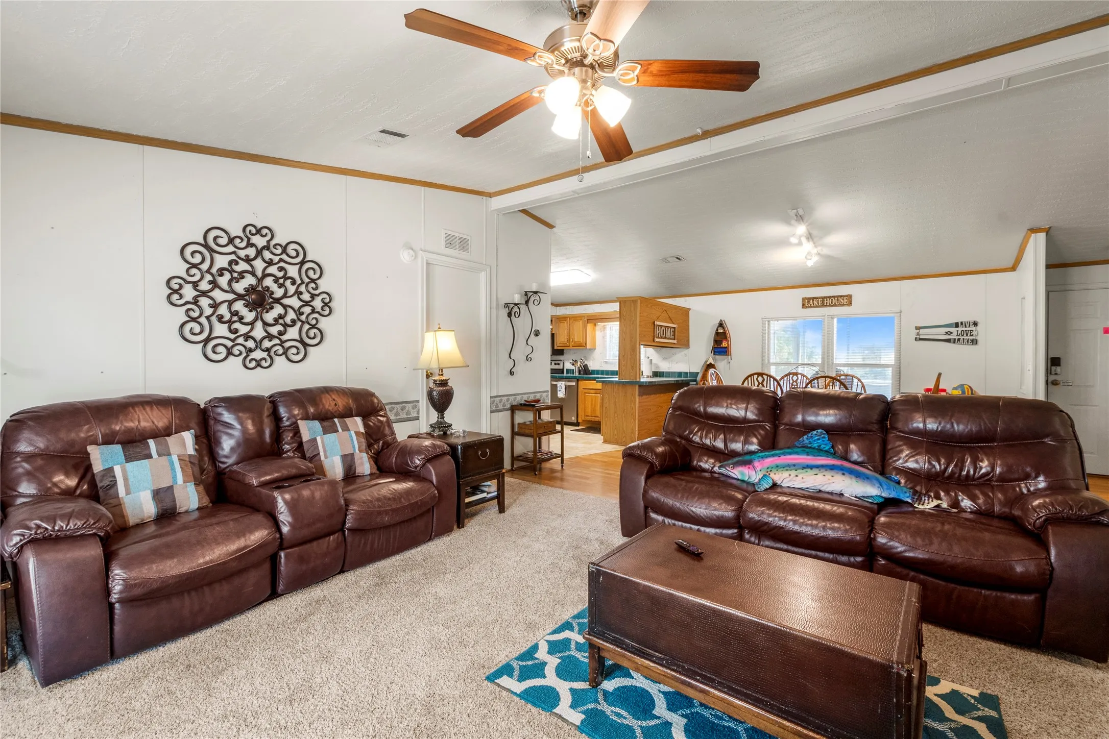 Mobile Home For Sale in Kaufman County , 10245 Northlake Circle, Kemp, Texas 75143, 3 Bedroom, 2 Bathroom, Garage spaces, 1,680 Sqft, built in 2003, mls#21333178, Real Estate Agent in Kemp, Homes For Sale in Kaufman county, Homes For Sale in Kemp, Realtor in Kemp Texas, Real Estate Brokerage Independent Realty Texas, Luminita Cordes Realtor