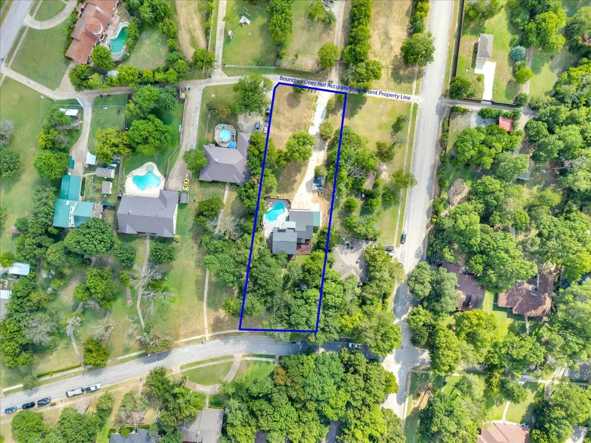 Single Family Residence For Sale in Dallas County , 392 Creekwood Drive, Lancaster, Texas 75146, 5 Bedroom, 3 Bathroom, 2 Garage spaces, 3,260 Sqft, built in 1979, mls#21331825, Real Estate Agent in Lancaster, Homes For Sale in Dallas county, Homes For Sale in Lancaster, Realtor in Lancaster Texas, Real Estate Brokerage Independent Realty Texas, Luminita Cordes Realtor