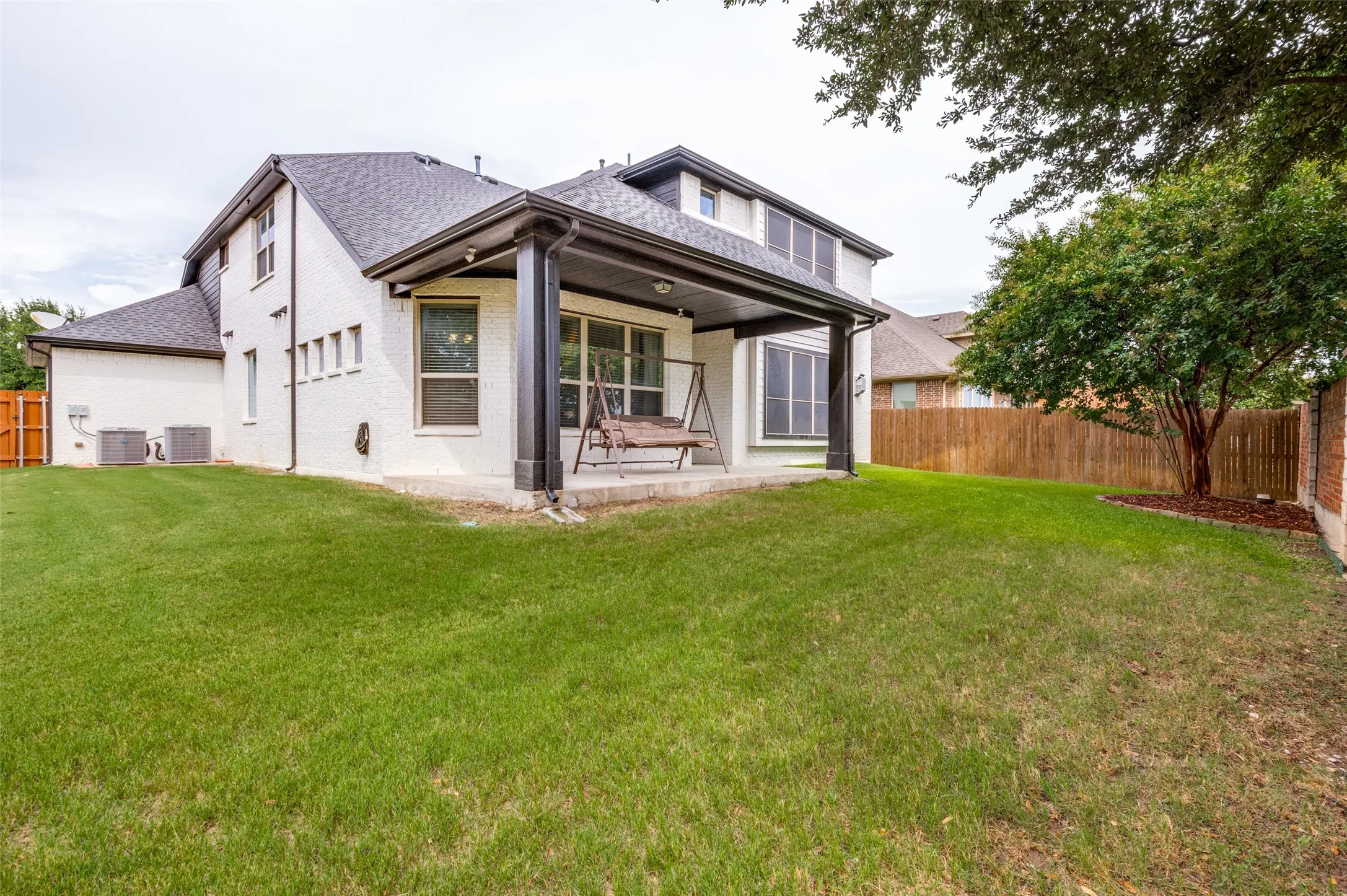Single Family Residence For Sale in Tarrant County , 2311 Tawny Owl Road, Grand Prairie, Texas 75052, 4 Bedroom, 4 Bathroom, 3 Garage spaces, 3,010 Sqft, built in 2013, mls#21333872, Real Estate Agent in Grand Prairie, Homes For Sale in Tarrant county, Homes For Sale in Grand Prairie, Realtor in Grand Prairie Texas, Real Estate Brokerage Independent Realty Texas, Luminita Cordes Realtor
