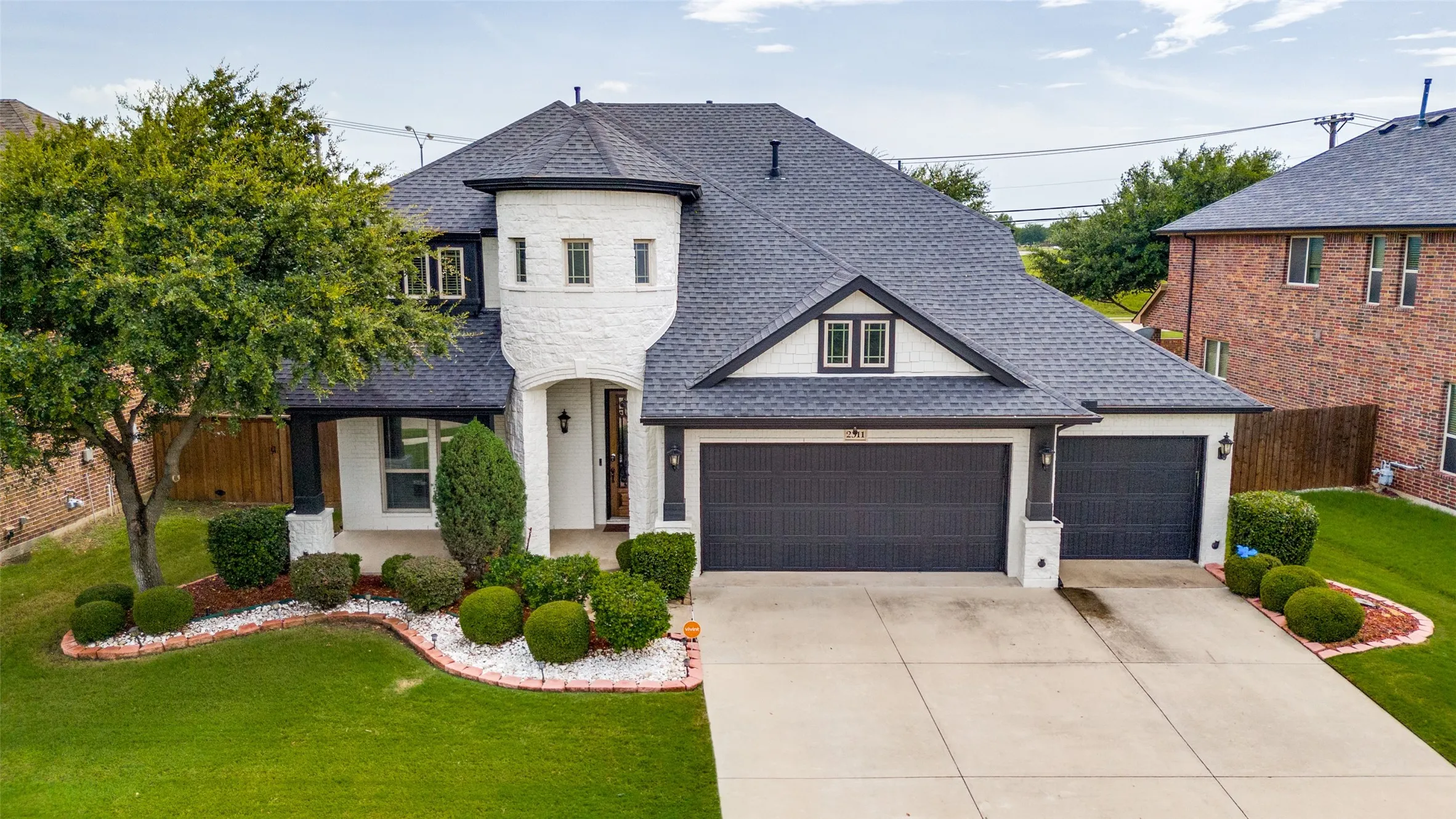 Single Family Residence For Sale in Tarrant County , 2311 Tawny Owl Road, Grand Prairie, Texas 75052, 4 Bedroom, 4 Bathroom, 3 Garage spaces, 3,010 Sqft, built in 2013, mls#21333872, Real Estate Agent in Grand Prairie, Homes For Sale in Tarrant county, Homes For Sale in Grand Prairie, Realtor in Grand Prairie Texas, Real Estate Brokerage Independent Realty Texas, Luminita Cordes Realtor