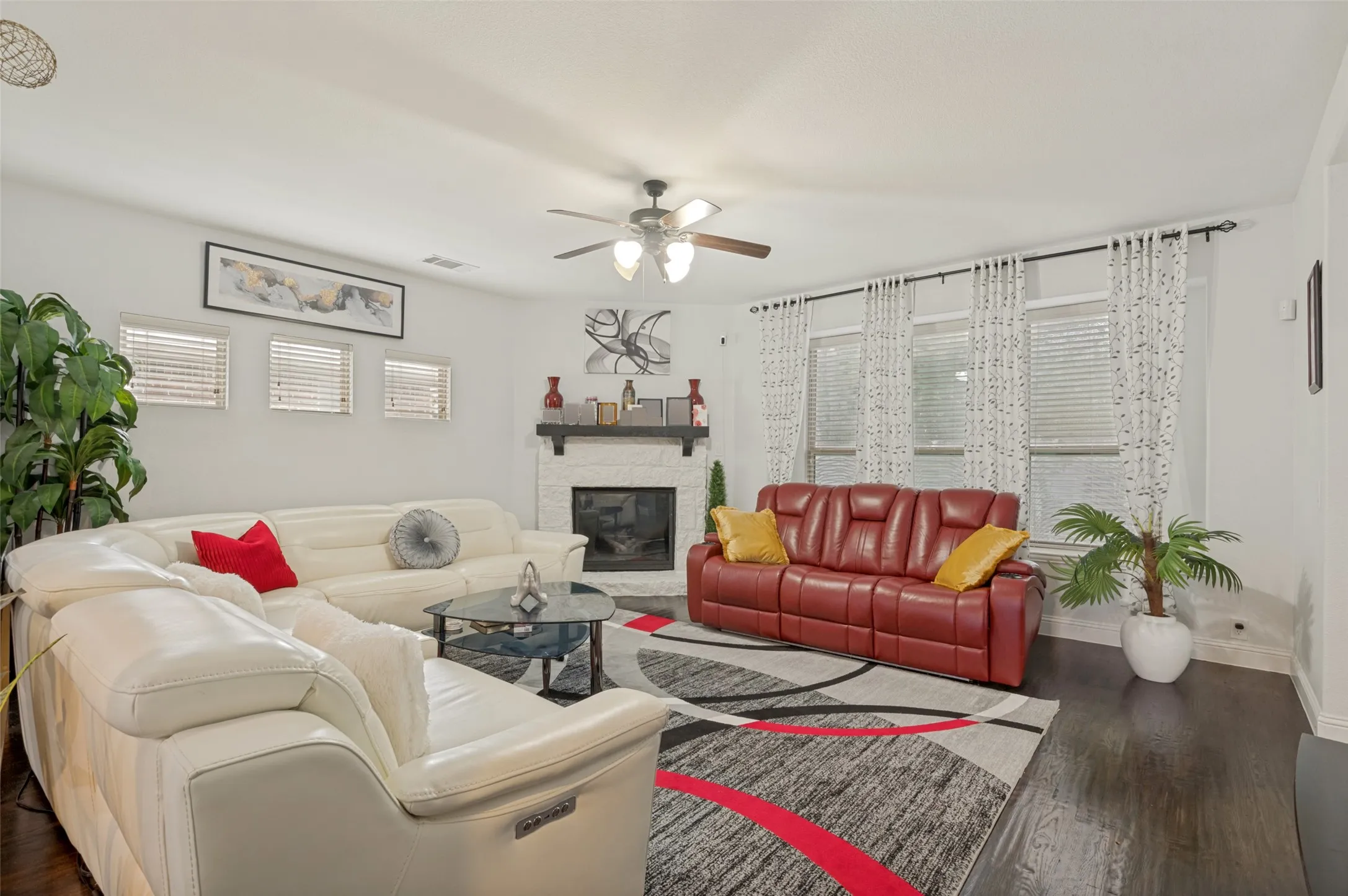 Single Family Residence For Sale in Tarrant County , 2311 Tawny Owl Road, Grand Prairie, Texas 75052, 4 Bedroom, 4 Bathroom, 3 Garage spaces, 3,010 Sqft, built in 2013, mls#21333872, Real Estate Agent in Grand Prairie, Homes For Sale in Tarrant county, Homes For Sale in Grand Prairie, Realtor in Grand Prairie Texas, Real Estate Brokerage Independent Realty Texas, Luminita Cordes Realtor