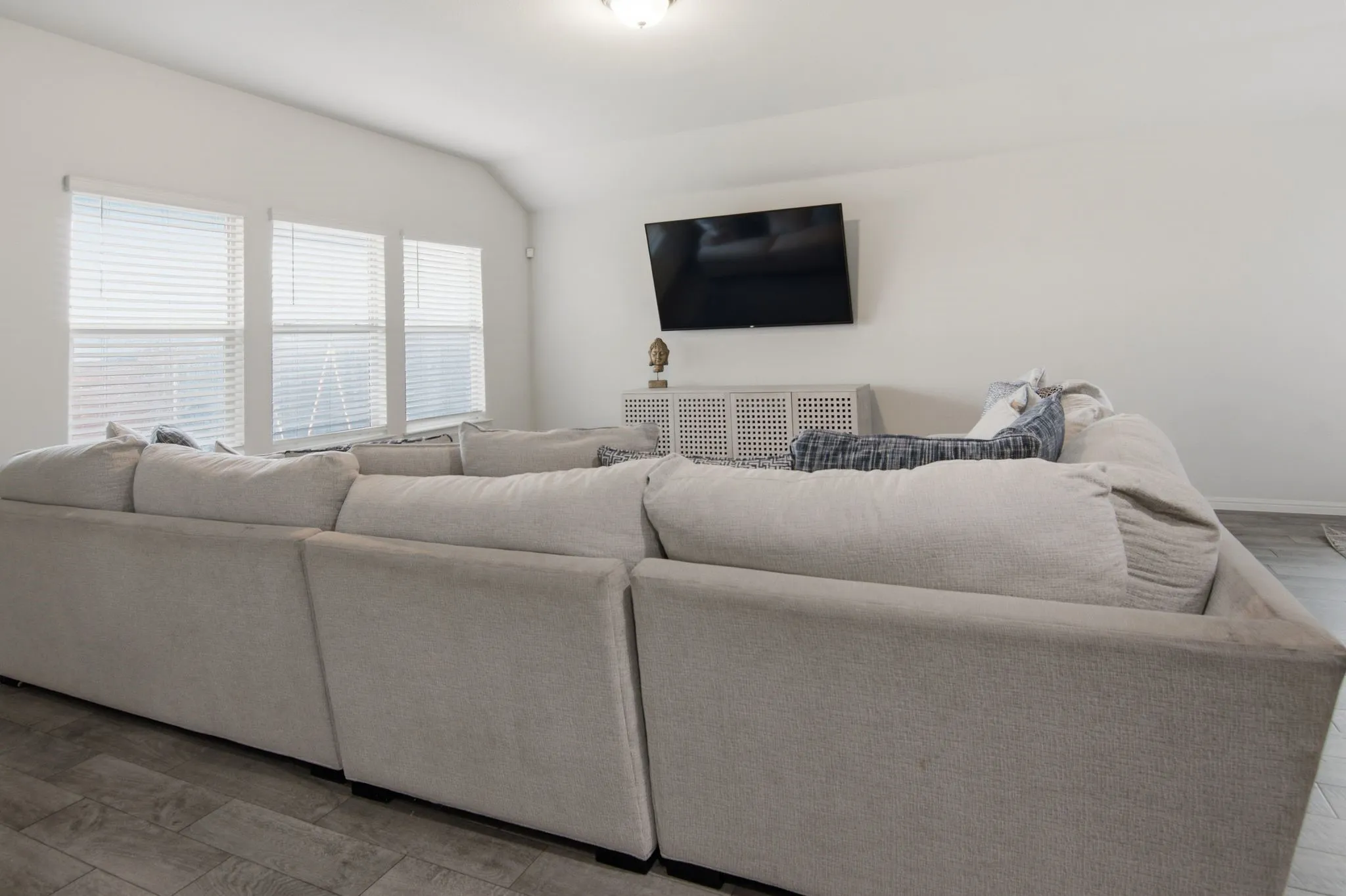 Single Family Residence For Sale in Tarrant County , 9736 Snowbell Lane, Fort Worth, Texas 76036, 5 Bedrooms, 2 Bathrooms, 2 Garage spaces, 2,127 Sqft, built in 2020, Price $349,999, mls#21300359, Real Estate Agent in Fort Worth, Homes For Sale in Tarrant county, Homes For Sale in Fort Worth, Realtor in Fort Worth Texas, Real Estate Brokerage Independent Realty Texas, Luminita Cordes Realtor