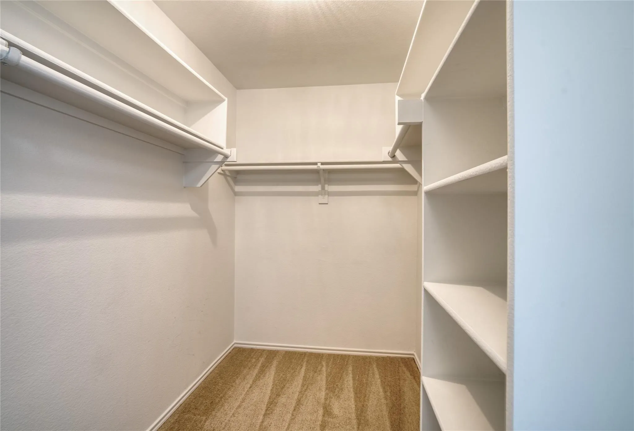 Single Family Residence For Rent in Tarrant County , 9909 Delamere Drive, Fort Worth, Texas 76244, 3 Bedroom, 3 Bathroom, 2 Garage spaces, 2,210 Sqft, built in 2004, mls#21334568, Real Estate Agent in Fort Worth, Homes For Rent in Tarrant county, Homes For Rent in Fort Worth, Realtor in Fort Worth Texas, Real Estate Brokerage Independent Realty Texas, Luminita Cordes Realtor