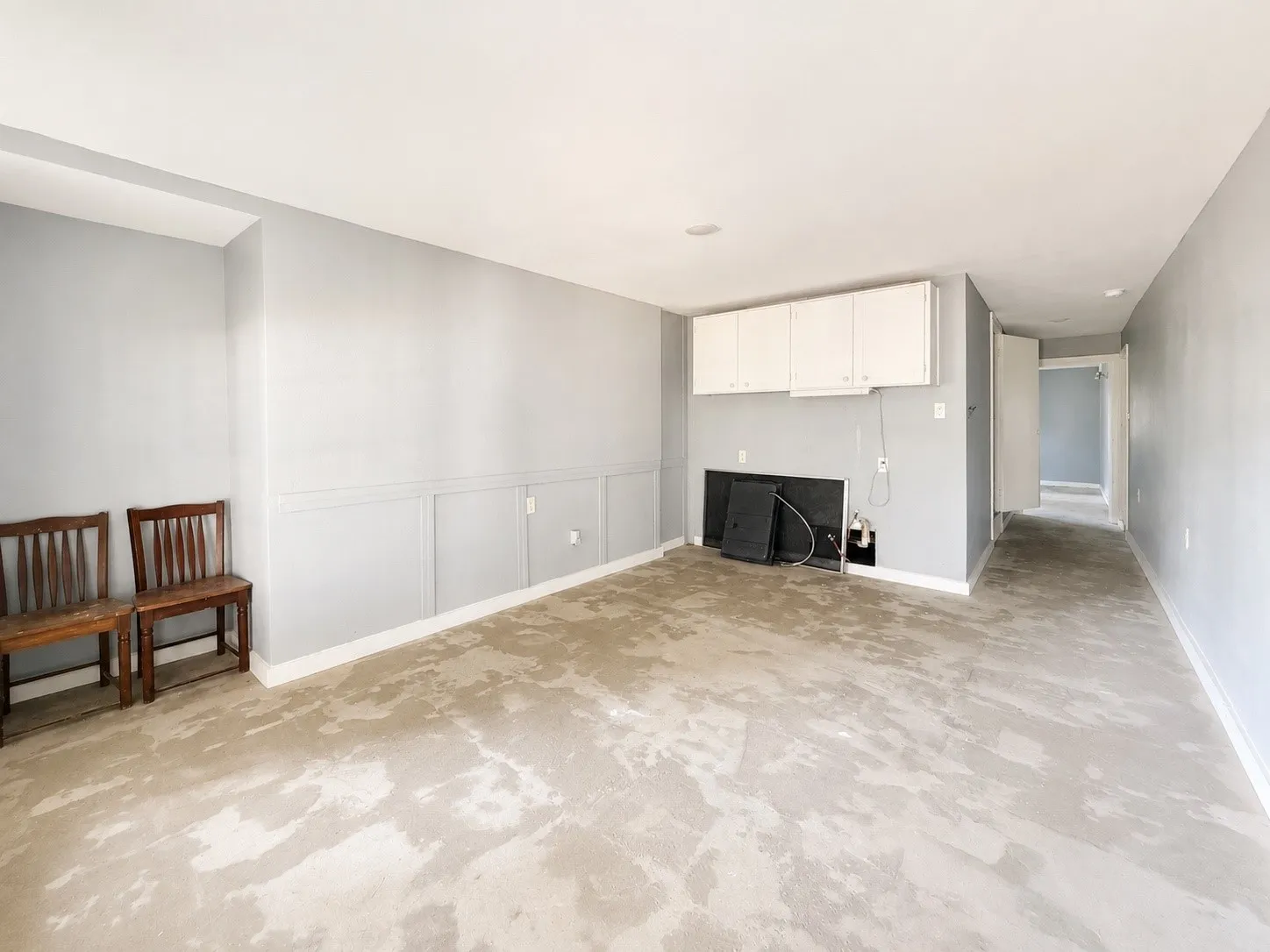 Single Family Residence For Sale in Henderson County , 205 Loon Bay Drive, Gun Barrel City, Texas 75156, 5 Bedroom, 2 Bathroom, 1 Garage spaces, 2,064 Sqft, built in 1974, mls#21330313, Real Estate Agent in Gun Barrel City, Homes For Sale in Henderson county, Homes For Sale in Gun Barrel City, Realtor in Gun Barrel City Texas, Real Estate Brokerage Independent Realty Texas, Luminita Cordes Realtor