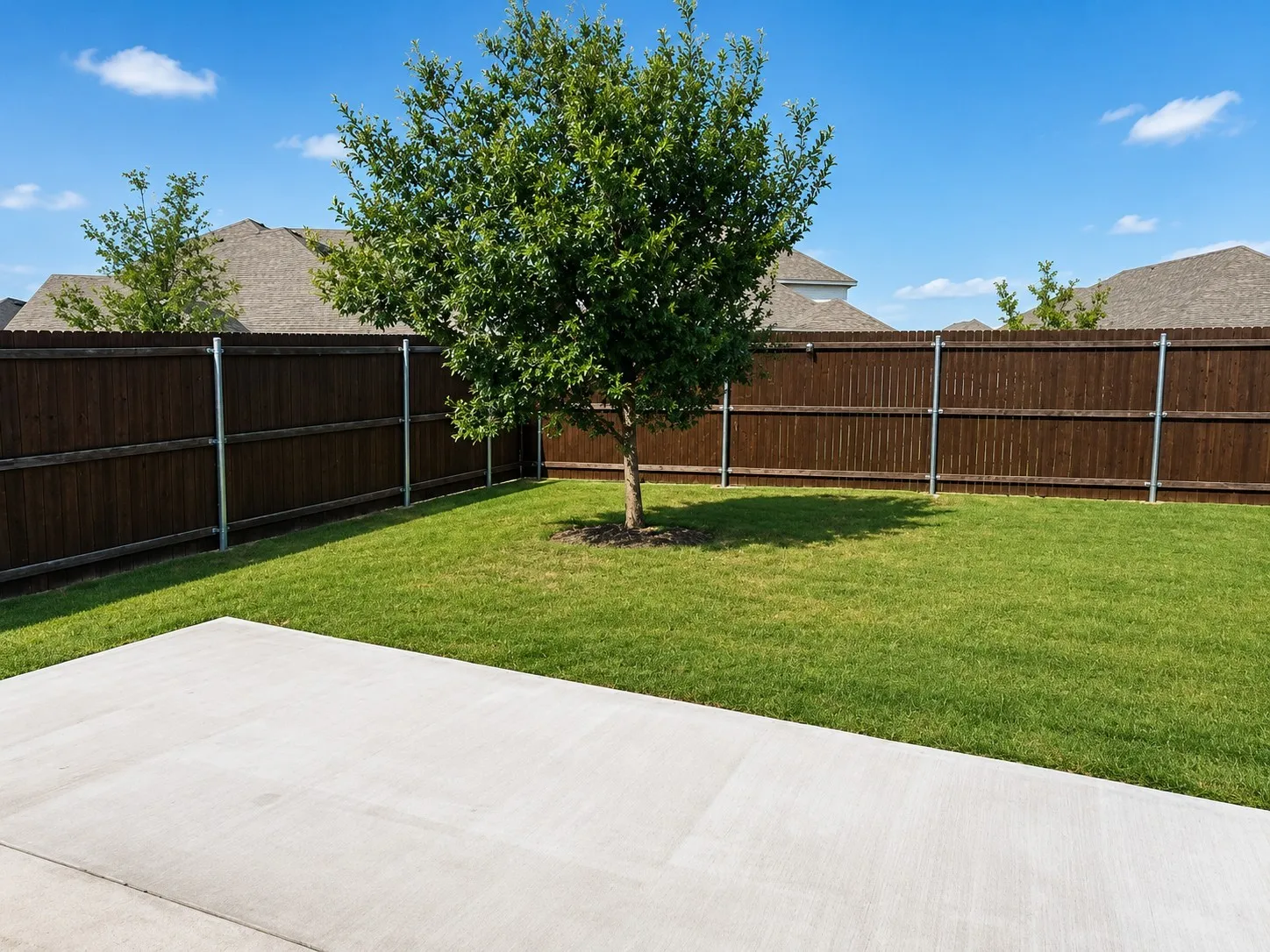 Single Family Residence For Sale in Collin County , 262 Little Bridge Drive, Lavon, Texas 75166, 4 Bedroom, 3 Bathroom, 2 Garage spaces, 2,520 Sqft, built in 2023, mls#21334943, Real Estate Agent in Lavon, Homes For Sale in Collin county, Homes For Sale in Lavon, Realtor in Lavon Texas, Real Estate Brokerage Independent Realty Texas, Luminita Cordes Realtor