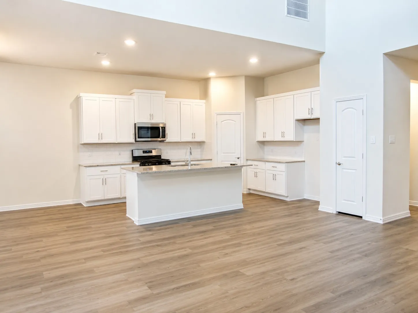 Single Family Residence For Sale in Collin County , 262 Little Bridge Drive, Lavon, Texas 75166, 4 Bedroom, 3 Bathroom, 2 Garage spaces, 2,520 Sqft, built in 2023, mls#21334943, Real Estate Agent in Lavon, Homes For Sale in Collin county, Homes For Sale in Lavon, Realtor in Lavon Texas, Real Estate Brokerage Independent Realty Texas, Luminita Cordes Realtor