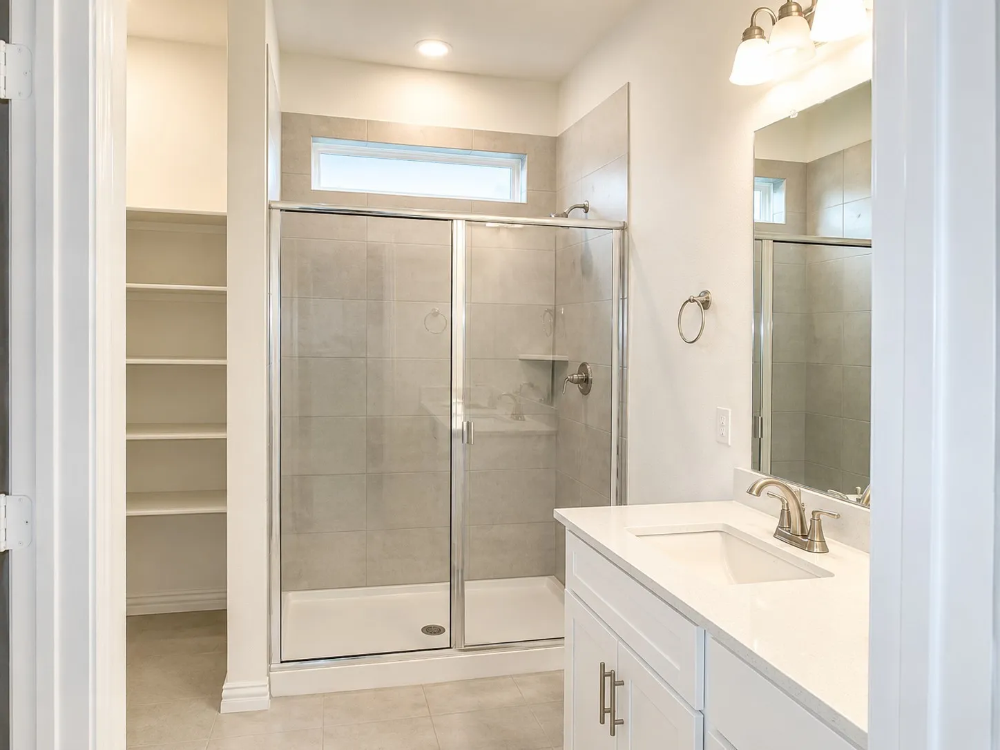 Single Family Residence For Sale in Collin County , 262 Little Bridge Drive, Lavon, Texas 75166, 4 Bedroom, 3 Bathroom, 2 Garage spaces, 2,520 Sqft, built in 2023, mls#21334943, Real Estate Agent in Lavon, Homes For Sale in Collin county, Homes For Sale in Lavon, Realtor in Lavon Texas, Real Estate Brokerage Independent Realty Texas, Luminita Cordes Realtor