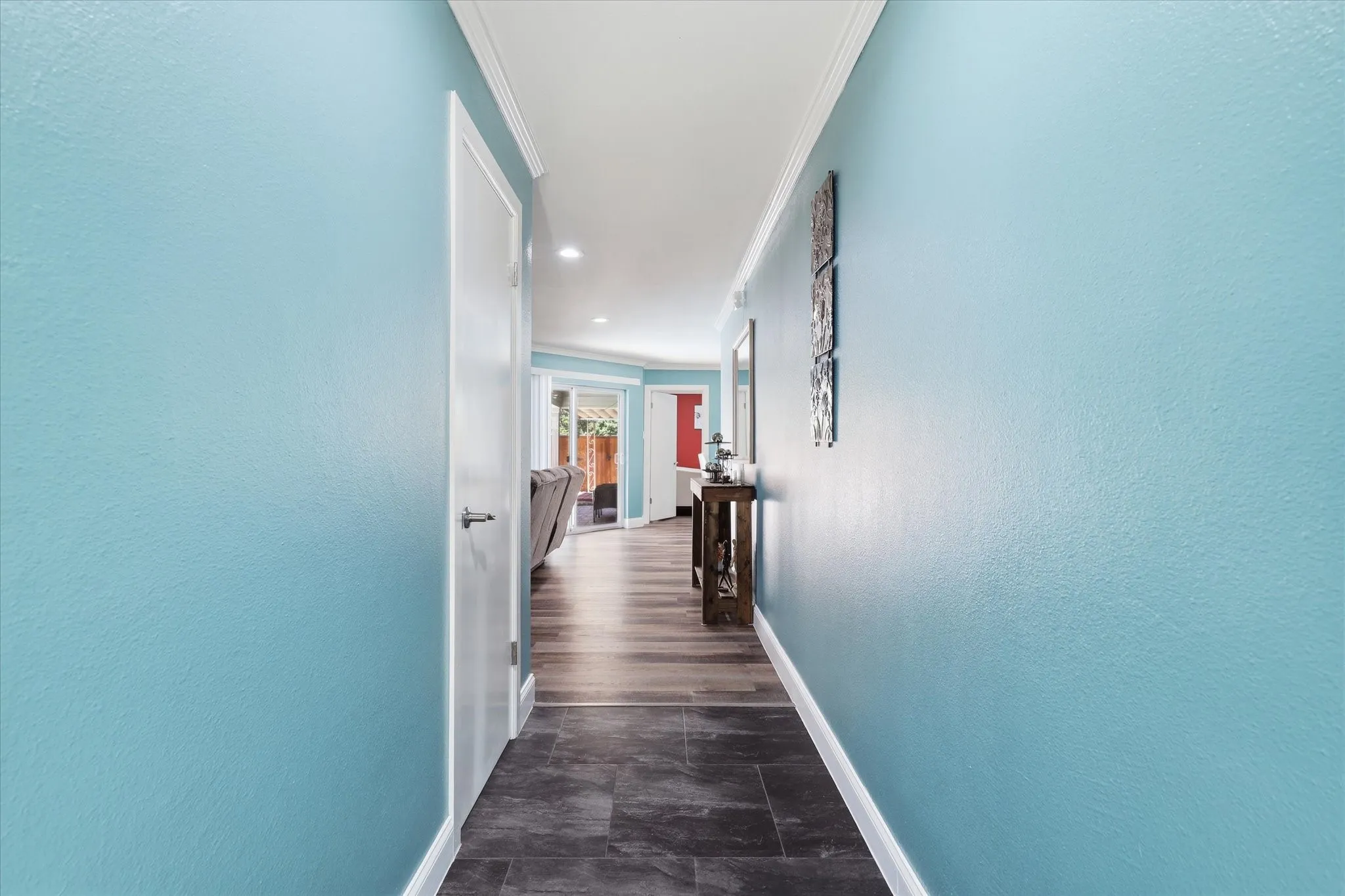 Single Family Residence For Sale in Tarrant County , 2237 Shady Brook Drive, Bedford, Texas 76021, 4 Bedroom, 2 Bathroom, 2 Garage spaces, 1,527 Sqft, built in 1972, mls#21329077, Real Estate Agent in Bedford, Homes For Sale in Tarrant county, Homes For Sale in Bedford, Realtor in Bedford Texas, Real Estate Brokerage Independent Realty Texas, Luminita Cordes Realtor