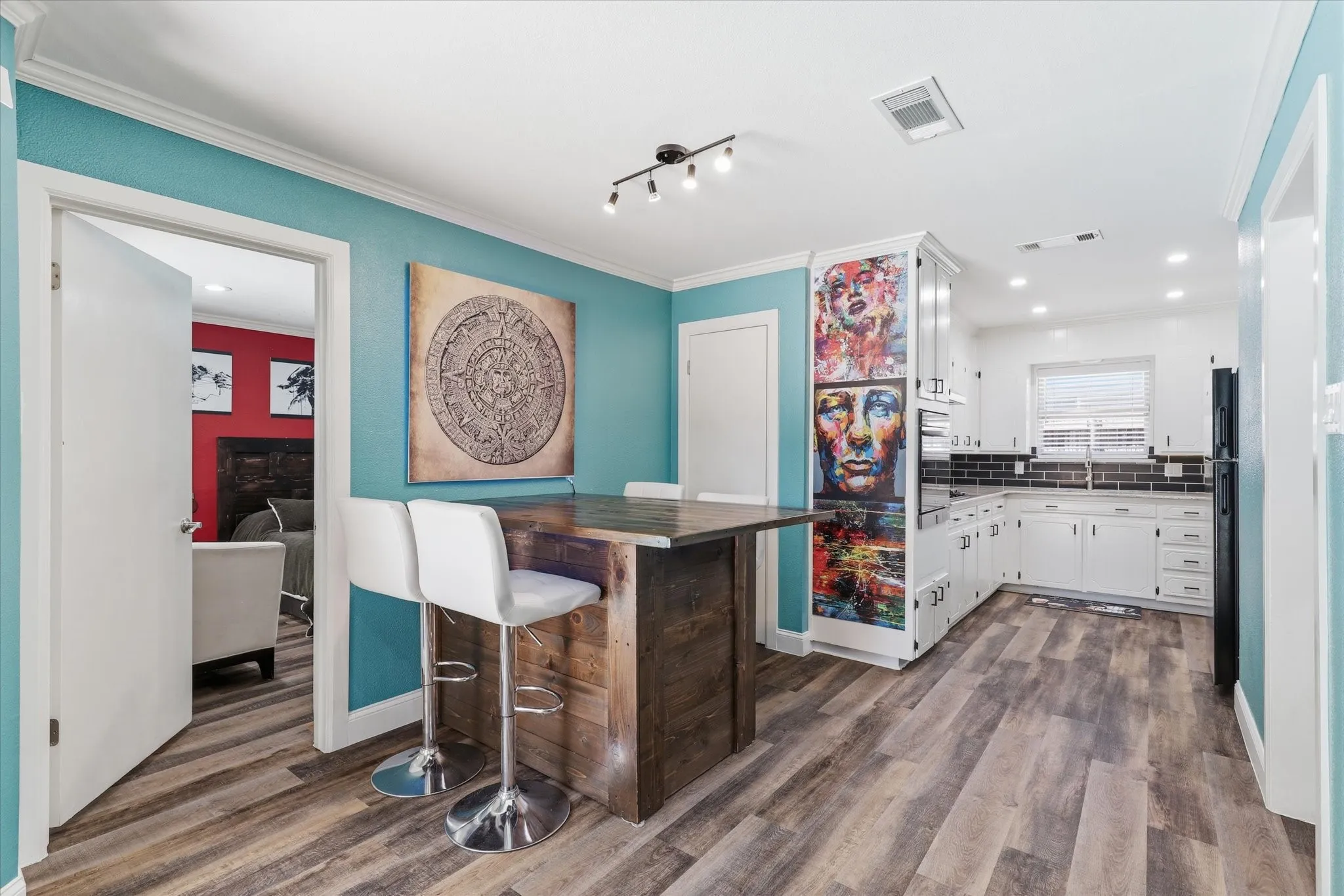 Single Family Residence For Sale in Tarrant County , 2237 Shady Brook Drive, Bedford, Texas 76021, 4 Bedroom, 2 Bathroom, 2 Garage spaces, 1,527 Sqft, built in 1972, mls#21329077, Real Estate Agent in Bedford, Homes For Sale in Tarrant county, Homes For Sale in Bedford, Realtor in Bedford Texas, Real Estate Brokerage Independent Realty Texas, Luminita Cordes Realtor