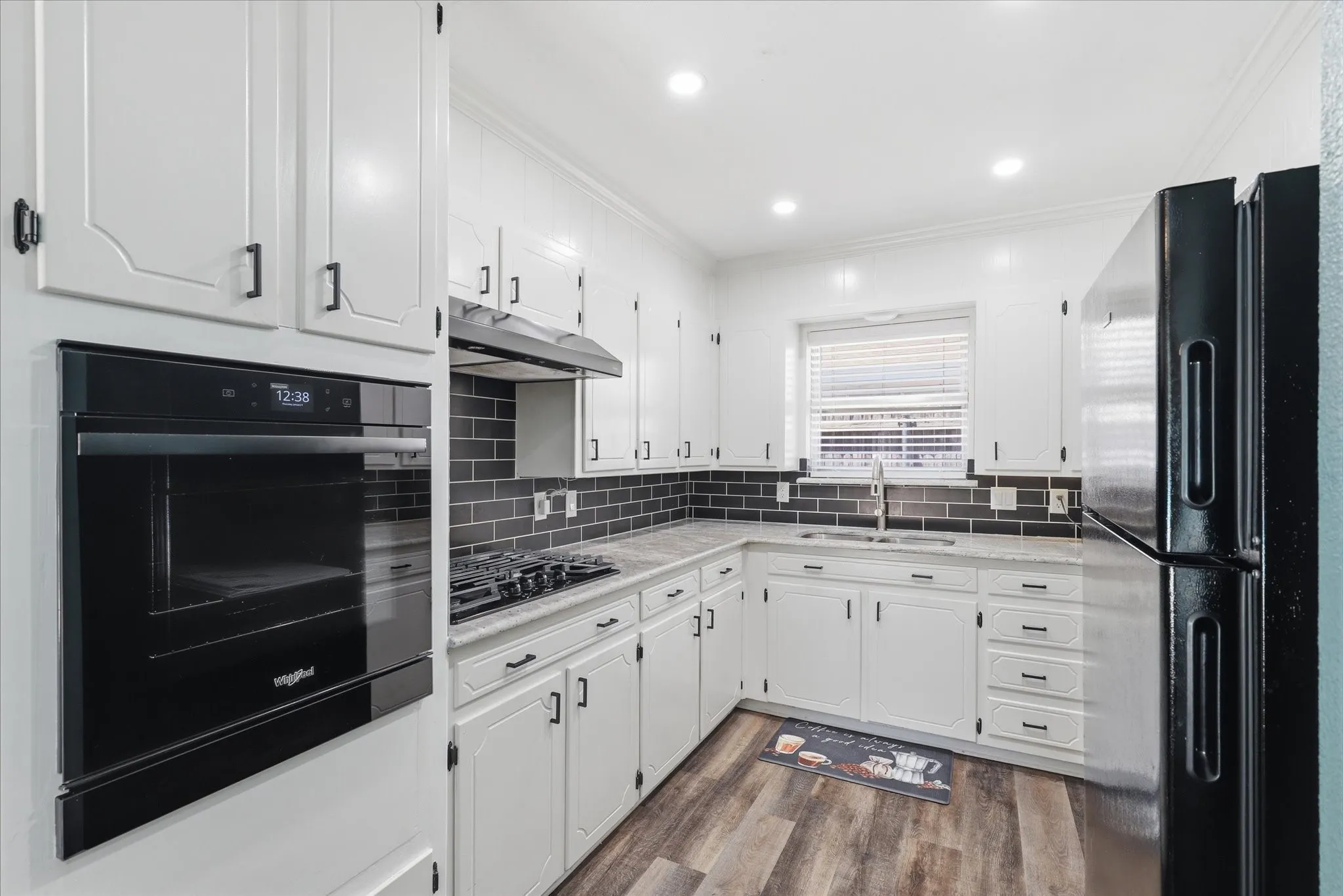 Single Family Residence For Sale in Tarrant County , 2237 Shady Brook Drive, Bedford, Texas 76021, 4 Bedroom, 2 Bathroom, 2 Garage spaces, 1,527 Sqft, built in 1972, mls#21329077, Real Estate Agent in Bedford, Homes For Sale in Tarrant county, Homes For Sale in Bedford, Realtor in Bedford Texas, Real Estate Brokerage Independent Realty Texas, Luminita Cordes Realtor
