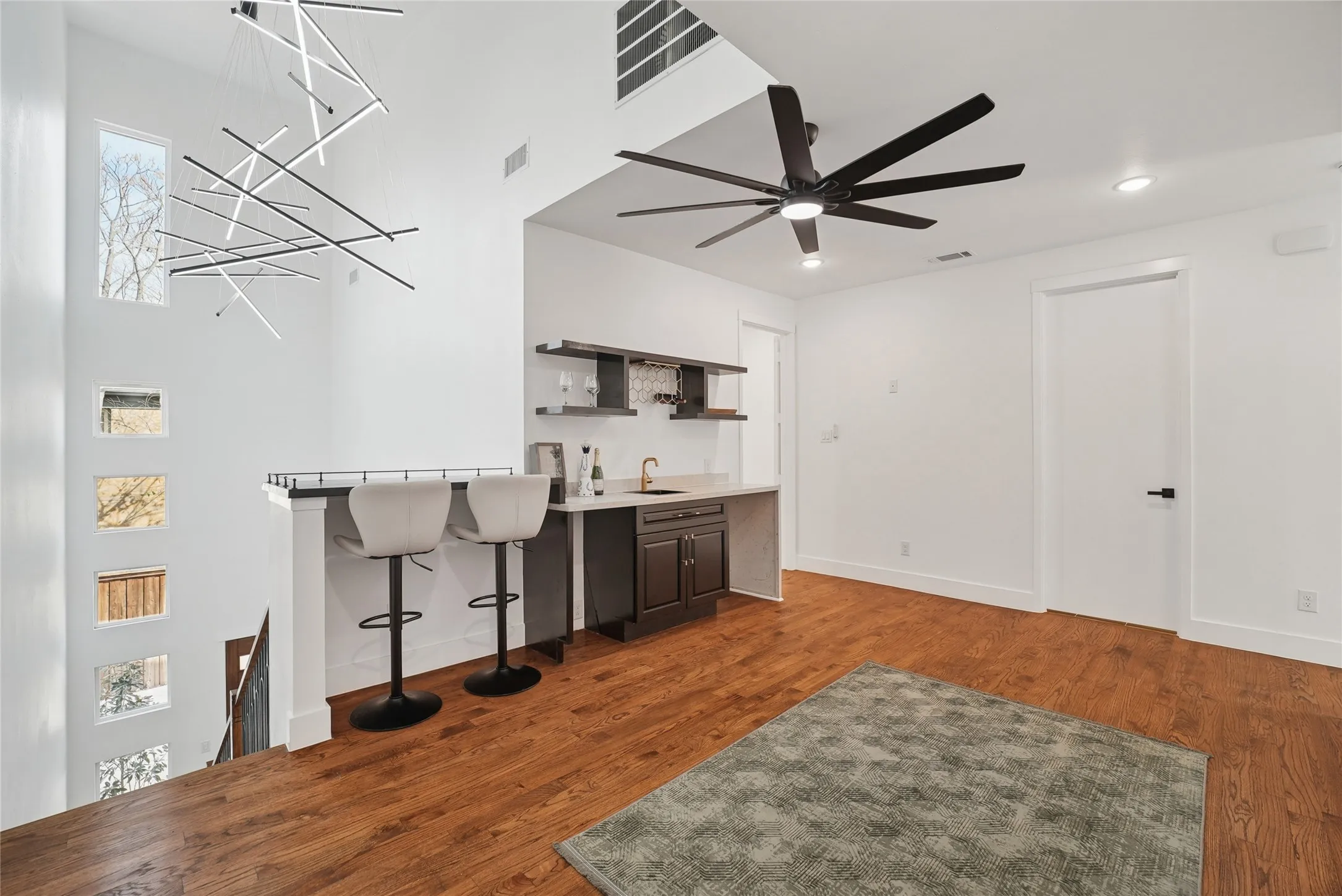 Single Family Residence For Sale in Dallas County , 4618 Columbia Avenue 2A, Dallas, Texas 75226, 3 Bedroom, 3 Bathroom, 2 Garage spaces, 2,115 Sqft, built in 2025, mls#21306474, Real Estate Agent in Dallas, Homes For Sale in Dallas county, Homes For Sale in Dallas, Realtor in Dallas Texas, Real Estate Brokerage Independent Realty Texas, Luminita Cordes Realtor
