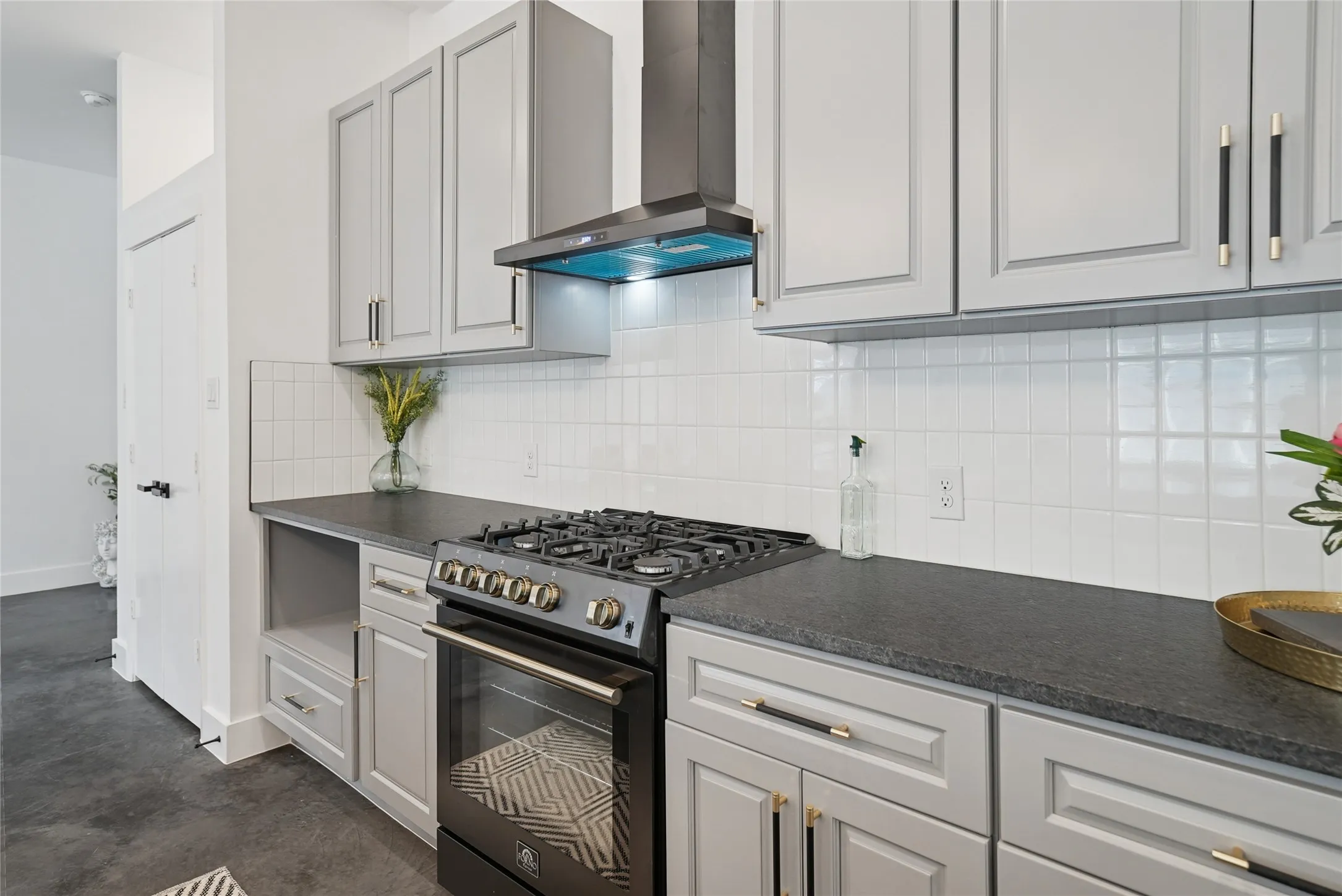 Single Family Residence For Sale in Dallas County , 4618 Columbia Avenue 2A, Dallas, Texas 75226, 3 Bedroom, 3 Bathroom, 2 Garage spaces, 2,115 Sqft, built in 2025, mls#21306474, Real Estate Agent in Dallas, Homes For Sale in Dallas county, Homes For Sale in Dallas, Realtor in Dallas Texas, Real Estate Brokerage Independent Realty Texas, Luminita Cordes Realtor