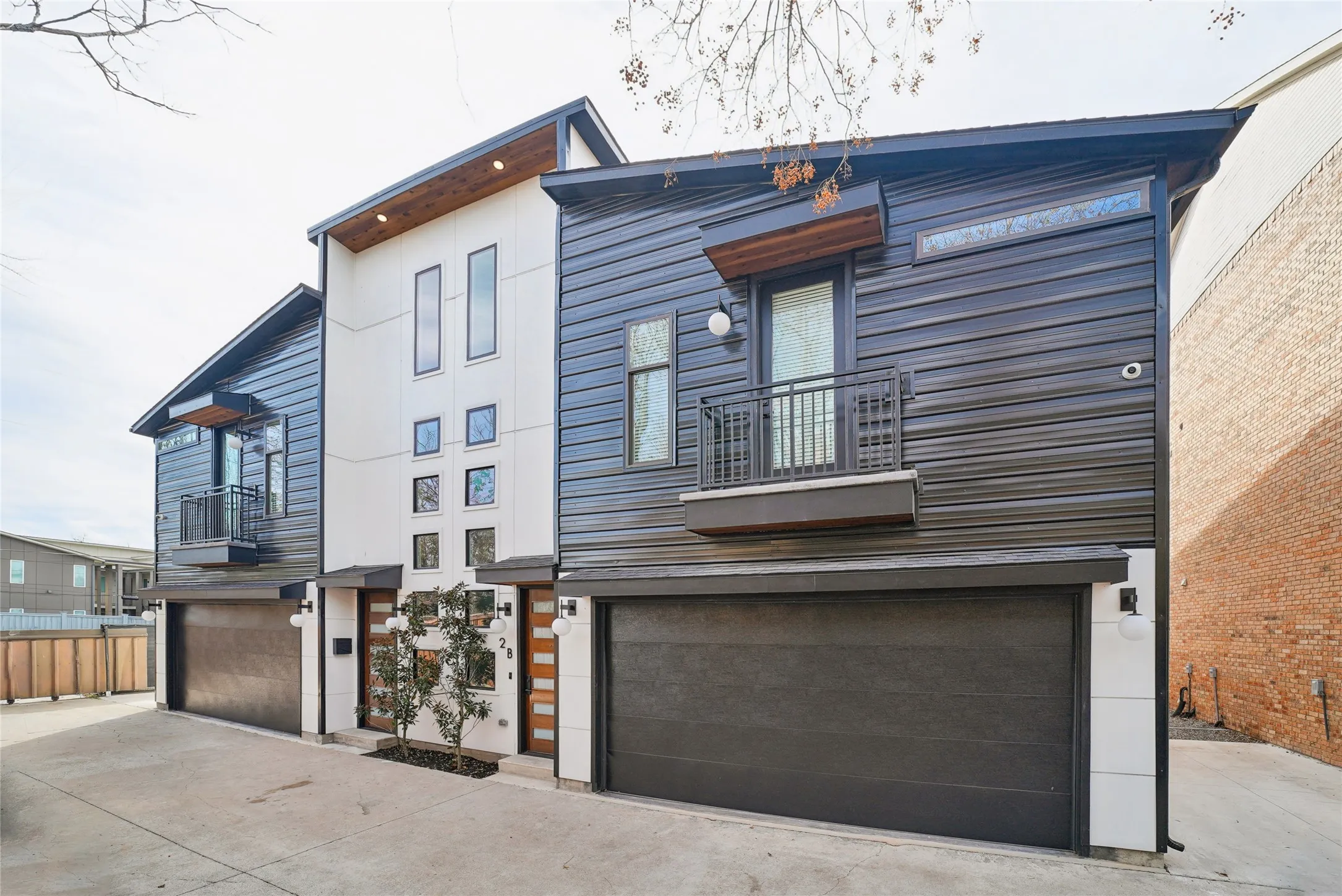 Single Family Residence For Sale in Dallas County , 4618 Columbia Avenue 2A, Dallas, Texas 75226, 3 Bedrooms, 3 Bathrooms, 2 Garage spaces, 2,115 Sqft, built in 2025, Price $535,000, mls#21306474, Real Estate Agent in Dallas, Homes For Sale in Dallas county, Homes For Sale in Dallas, Realtor in Dallas Texas, Real Estate Brokerage Independent Realty Texas, Luminita Cordes Realtor