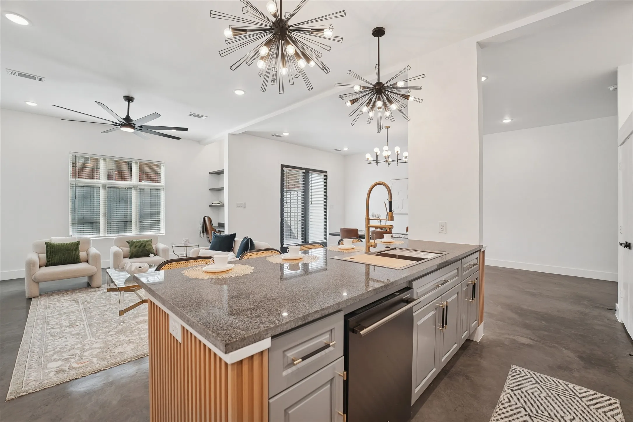 Single Family Residence For Sale in Dallas County , 4618 Columbia Avenue 2A, Dallas, Texas 75226, 3 Bedroom, 3 Bathroom, 2 Garage spaces, 2,115 Sqft, built in 2025, mls#21306474, Real Estate Agent in Dallas, Homes For Sale in Dallas county, Homes For Sale in Dallas, Realtor in Dallas Texas, Real Estate Brokerage Independent Realty Texas, Luminita Cordes Realtor