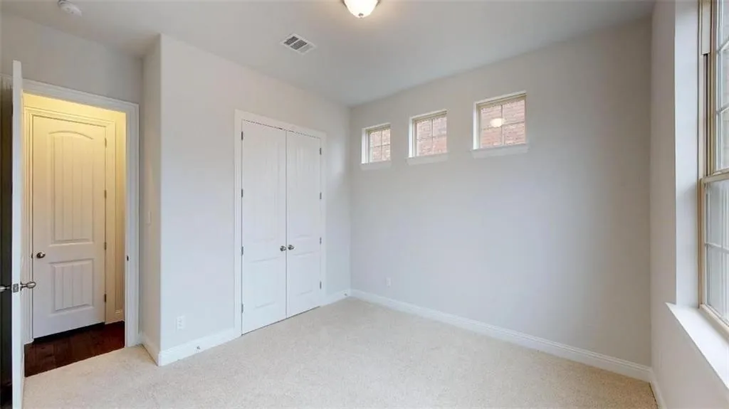 Single Family Residence For Sale in Collin County , 5908 layena Drive, Mc Kinney, Texas 75070, 4 Bedroom, 4 Bathroom, 1 Garage spaces, 2,641 Sqft, built in 2017, mls#21334953, Real Estate Agent in Mc Kinney, Homes For Sale in Collin county, Homes For Sale in Mc Kinney, Realtor in Mc Kinney Texas, Real Estate Brokerage Independent Realty Texas, Luminita Cordes Realtor