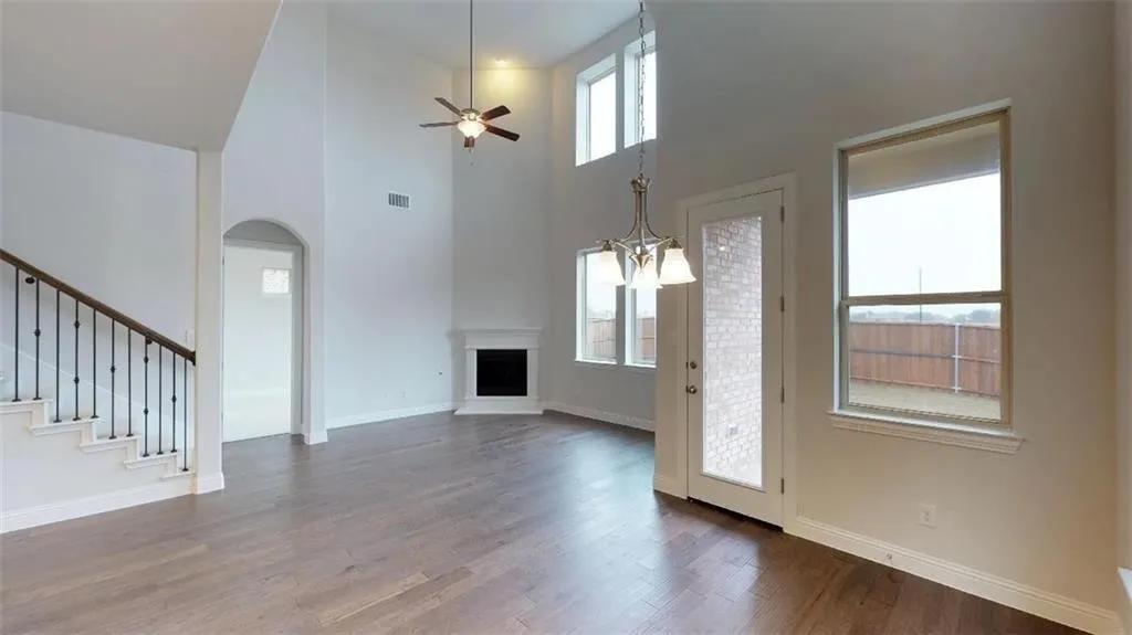 Single Family Residence For Sale in Collin County , 5908 layena Drive, Mc Kinney, Texas 75070, 4 Bedroom, 4 Bathroom, 1 Garage spaces, 2,641 Sqft, built in 2017, mls#21334953, Real Estate Agent in Mc Kinney, Homes For Sale in Collin county, Homes For Sale in Mc Kinney, Realtor in Mc Kinney Texas, Real Estate Brokerage Independent Realty Texas, Luminita Cordes Realtor