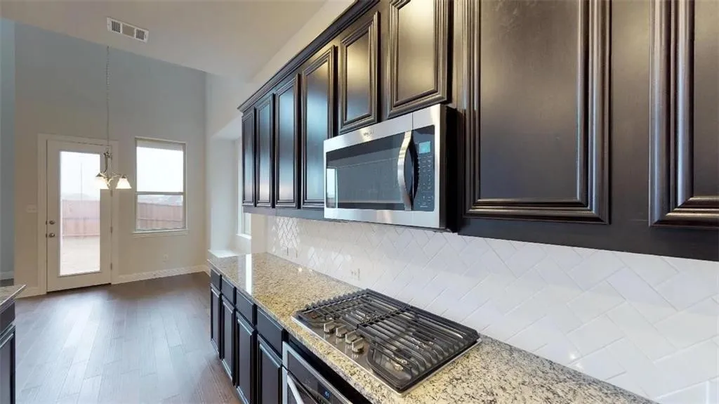 Single Family Residence For Sale in Collin County , 5908 layena Drive, Mc Kinney, Texas 75070, 4 Bedroom, 4 Bathroom, 1 Garage spaces, 2,641 Sqft, built in 2017, mls#21334953, Real Estate Agent in Mc Kinney, Homes For Sale in Collin county, Homes For Sale in Mc Kinney, Realtor in Mc Kinney Texas, Real Estate Brokerage Independent Realty Texas, Luminita Cordes Realtor