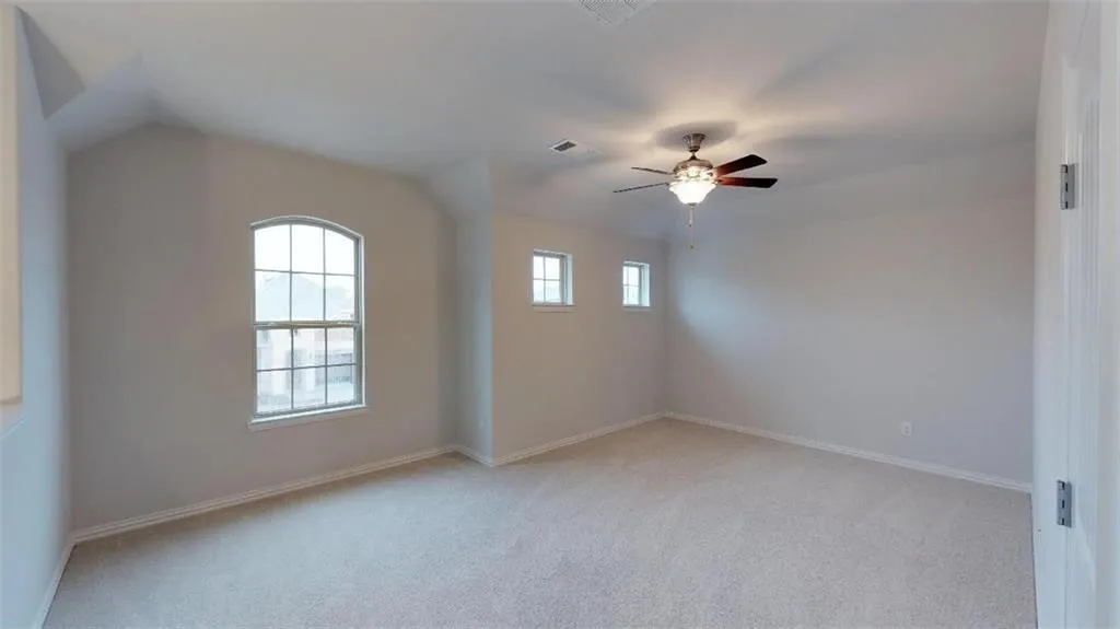 Single Family Residence For Sale in Collin County , 5908 layena Drive, Mc Kinney, Texas 75070, 4 Bedroom, 4 Bathroom, 1 Garage spaces, 2,641 Sqft, built in 2017, mls#21334953, Real Estate Agent in Mc Kinney, Homes For Sale in Collin county, Homes For Sale in Mc Kinney, Realtor in Mc Kinney Texas, Real Estate Brokerage Independent Realty Texas, Luminita Cordes Realtor