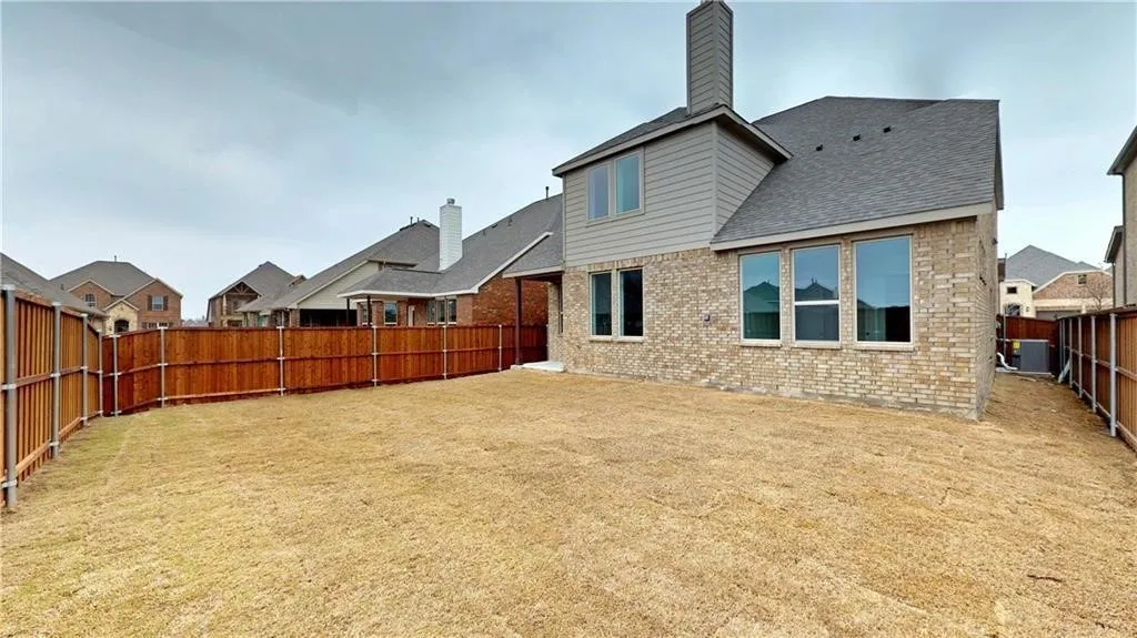 Single Family Residence For Sale in Collin County , 5908 layena Drive, Mc Kinney, Texas 75070, 4 Bedroom, 4 Bathroom, 1 Garage spaces, 2,641 Sqft, built in 2017, mls#21334953, Real Estate Agent in Mc Kinney, Homes For Sale in Collin county, Homes For Sale in Mc Kinney, Realtor in Mc Kinney Texas, Real Estate Brokerage Independent Realty Texas, Luminita Cordes Realtor