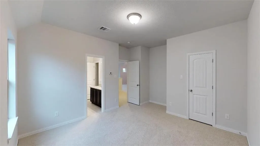 Single Family Residence For Sale in Collin County , 5908 layena Drive, Mc Kinney, Texas 75070, 4 Bedroom, 4 Bathroom, 1 Garage spaces, 2,641 Sqft, built in 2017, mls#21334953, Real Estate Agent in Mc Kinney, Homes For Sale in Collin county, Homes For Sale in Mc Kinney, Realtor in Mc Kinney Texas, Real Estate Brokerage Independent Realty Texas, Luminita Cordes Realtor