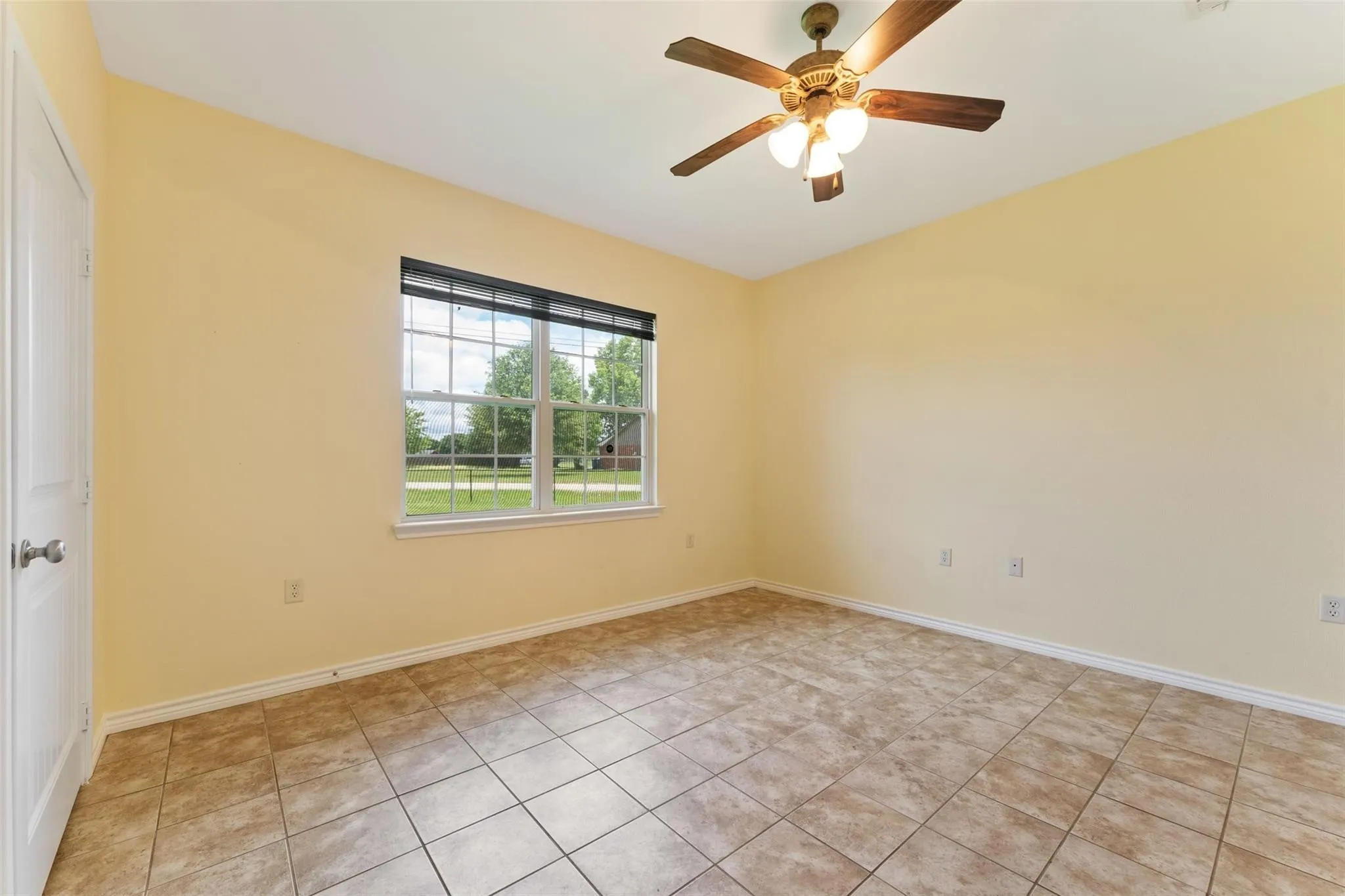 Single Family Residence For Rent in Henderson County , 304 Port Drive, Gun Barrel City, Texas 75156, 3 Bedroom, 2 Bathroom, 2 Garage spaces, 1,421 Sqft, built in 2011, mls#21334723, Real Estate Agent in Gun Barrel City, Homes For Rent in Henderson county, Homes For Rent in Gun Barrel City, Realtor in Gun Barrel City Texas, Real Estate Brokerage Independent Realty Texas, Luminita Cordes Realtor