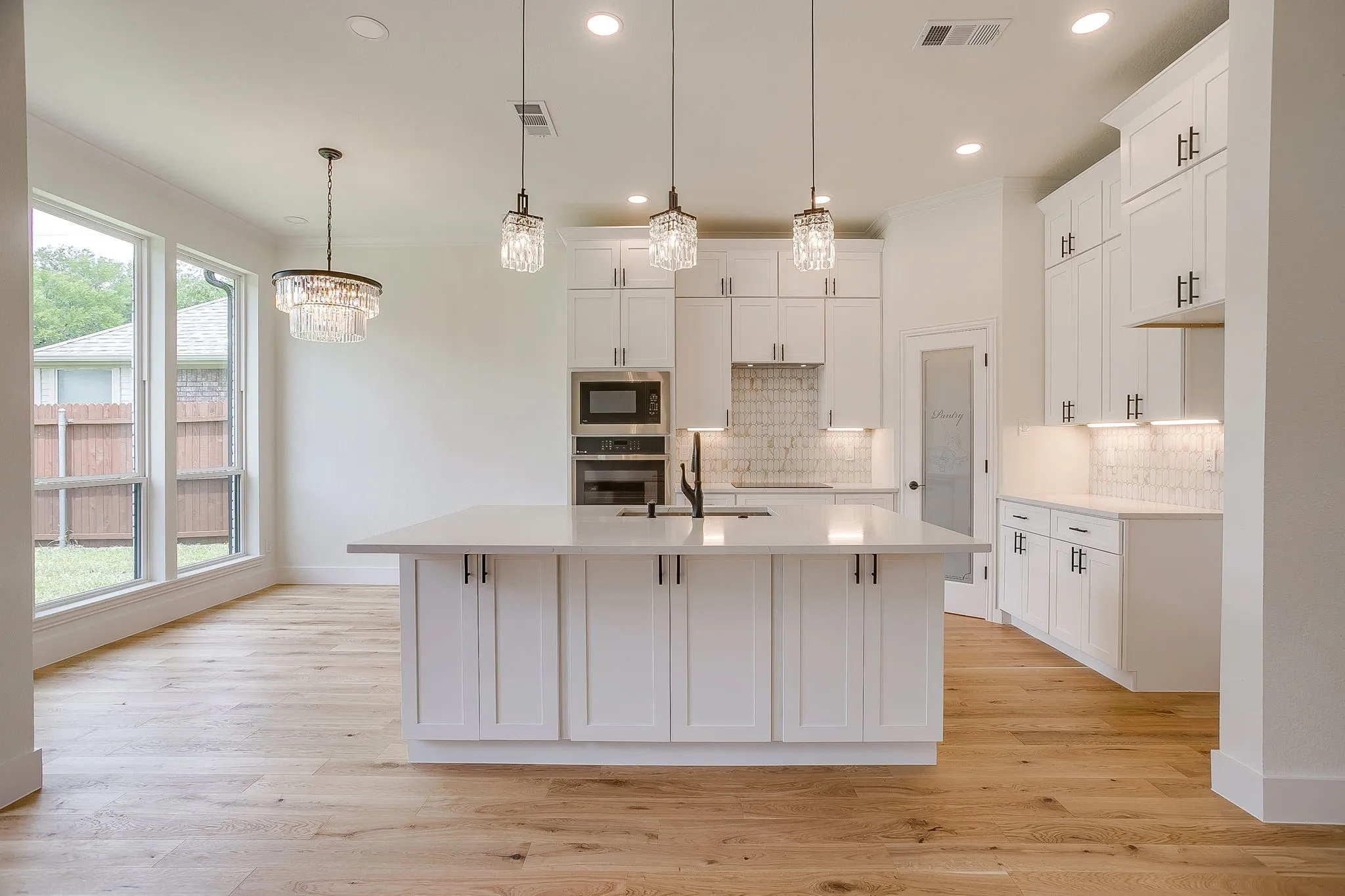 Single Family Residence For Sale in Tarrant County , 5102 Shadowood Road, Colleyville, Texas 76034, 4 Bedroom, 4 Bathroom, 2 Garage spaces, 2,611 Sqft, built in 1992, mls#21334898, Real Estate Agent in Colleyville, Homes For Sale in Tarrant county, Homes For Sale in Colleyville, Realtor in Colleyville Texas, Real Estate Brokerage Independent Realty Texas, Luminita Cordes Realtor