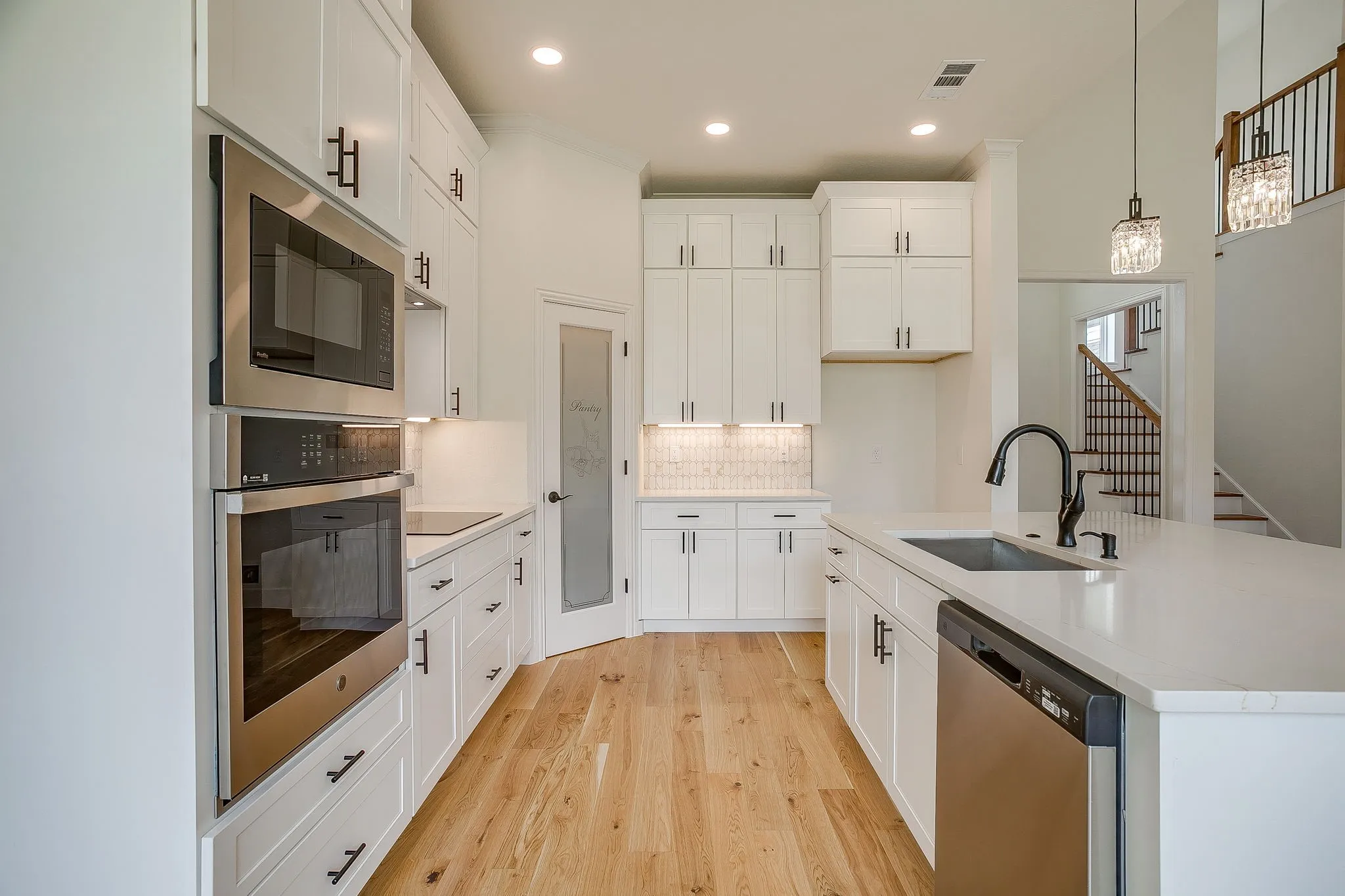 Single Family Residence For Sale in Tarrant County , 5102 Shadowood Road, Colleyville, Texas 76034, 4 Bedroom, 4 Bathroom, 2 Garage spaces, 2,611 Sqft, built in 1992, mls#21334898, Real Estate Agent in Colleyville, Homes For Sale in Tarrant county, Homes For Sale in Colleyville, Realtor in Colleyville Texas, Real Estate Brokerage Independent Realty Texas, Luminita Cordes Realtor