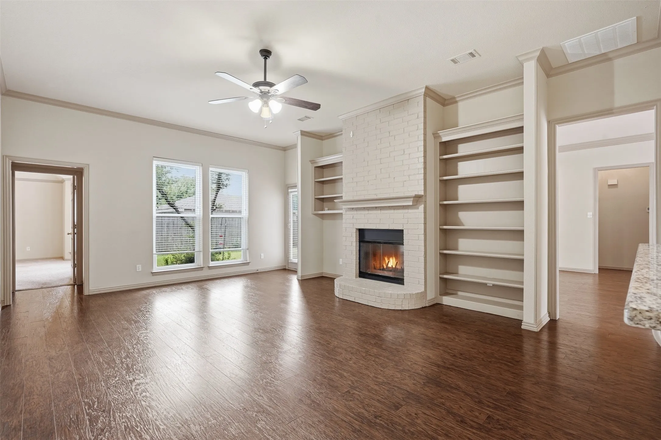 Single Family Residence For Rent in Tarrant County , 3318 Summergrove Drive, Arlington, Texas 76001, 4 Bedroom, 3 Bathroom, 2 Garage spaces, 2,685 Sqft, built in 1994, mls#21334217, Real Estate Agent in Arlington, Homes For Rent in Tarrant county, Homes For Rent in Arlington, Realtor in Arlington Texas, Real Estate Brokerage Independent Realty Texas, Luminita Cordes Realtor