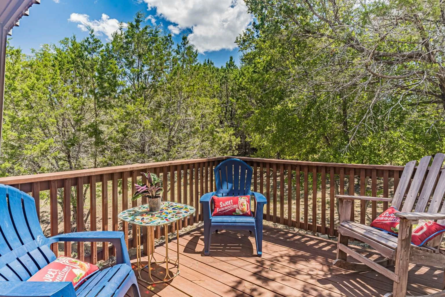 Single Family Residence For Sale in Hood County , 1011 Pawnee Trail, Granbury, Texas 76048, 3 Bedroom, 2 Bathroom, Garage spaces, 1,008 Sqft, built in 1978, mls#21334964, Real Estate Agent in Granbury, Homes For Sale in Hood county, Homes For Sale in Granbury, Realtor in Granbury Texas, Real Estate Brokerage Independent Realty Texas, Luminita Cordes Realtor