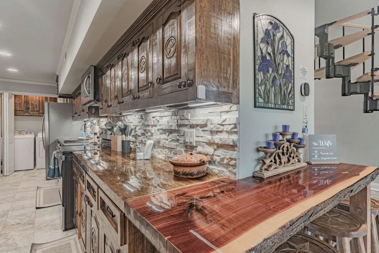 Single Family Residence For Sale in Hood County , 1011 Pawnee Trail, Granbury, Texas 76048, 3 Bedroom, 2 Bathroom, Garage spaces, 1,008 Sqft, built in 1978, mls#21334964, Real Estate Agent in Granbury, Homes For Sale in Hood county, Homes For Sale in Granbury, Realtor in Granbury Texas, Real Estate Brokerage Independent Realty Texas, Luminita Cordes Realtor