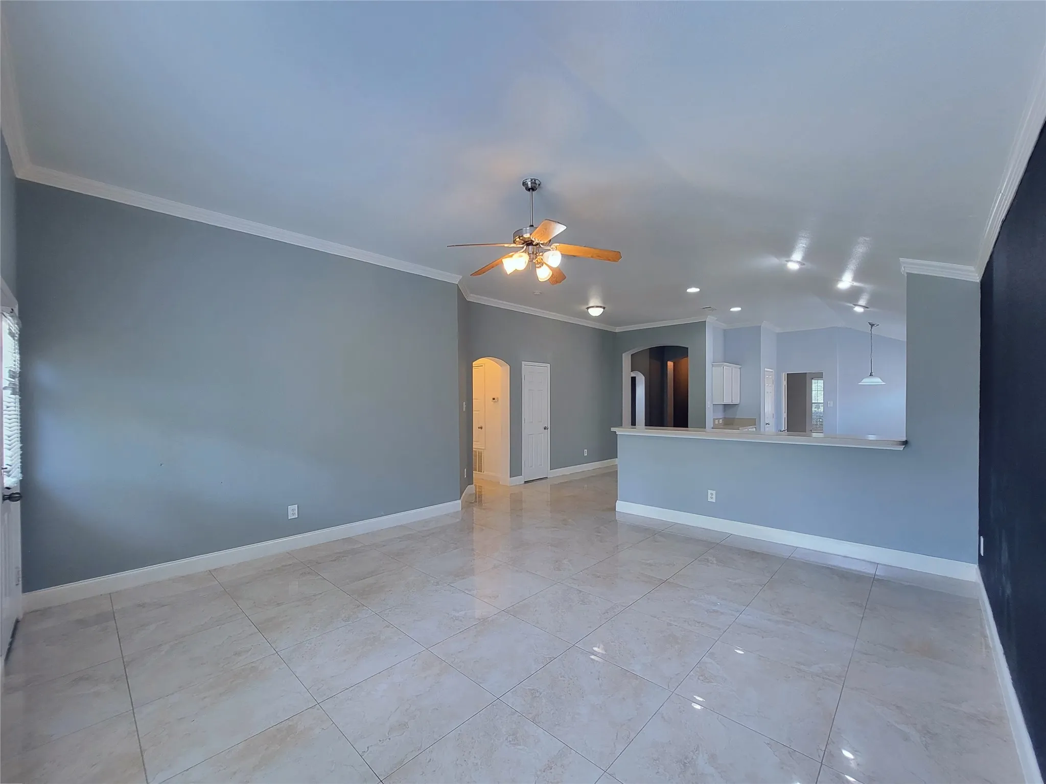 Single Family Residence For Sale in Tarrant County , 8033 Summer Stream Drive, Fort Worth, Texas 76134, 3 Bedroom, 2 Bathroom, 2 Garage spaces, 1,789 Sqft, built in 2005, mls#21331612, Real Estate Agent in Fort Worth, Homes For Sale in Tarrant county, Homes For Sale in Fort Worth, Realtor in Fort Worth Texas, Real Estate Brokerage Independent Realty Texas, Luminita Cordes Realtor