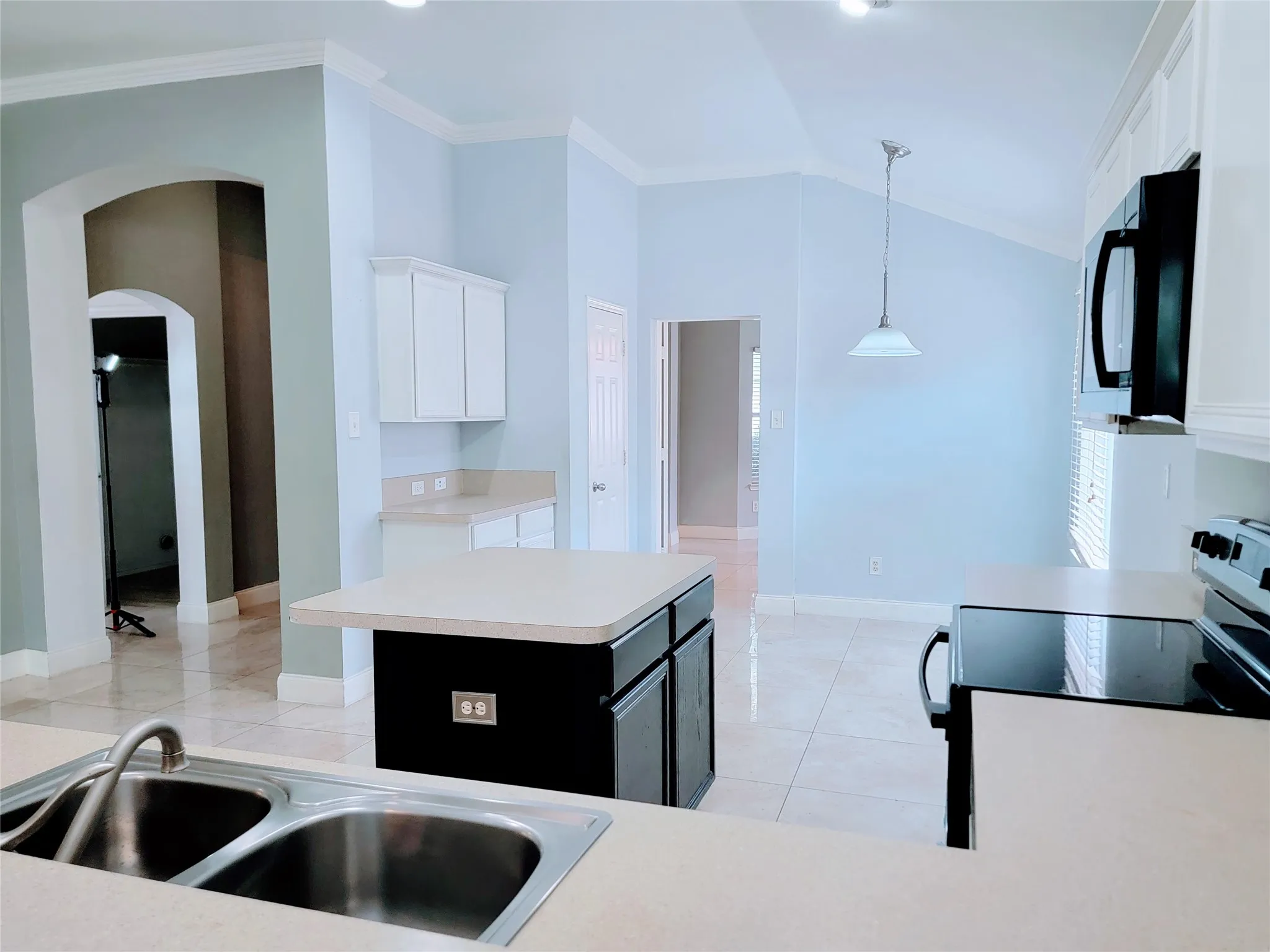 Single Family Residence For Sale in Tarrant County , 8033 Summer Stream Drive, Fort Worth, Texas 76134, 3 Bedroom, 2 Bathroom, 2 Garage spaces, 1,789 Sqft, built in 2005, mls#21331612, Real Estate Agent in Fort Worth, Homes For Sale in Tarrant county, Homes For Sale in Fort Worth, Realtor in Fort Worth Texas, Real Estate Brokerage Independent Realty Texas, Luminita Cordes Realtor