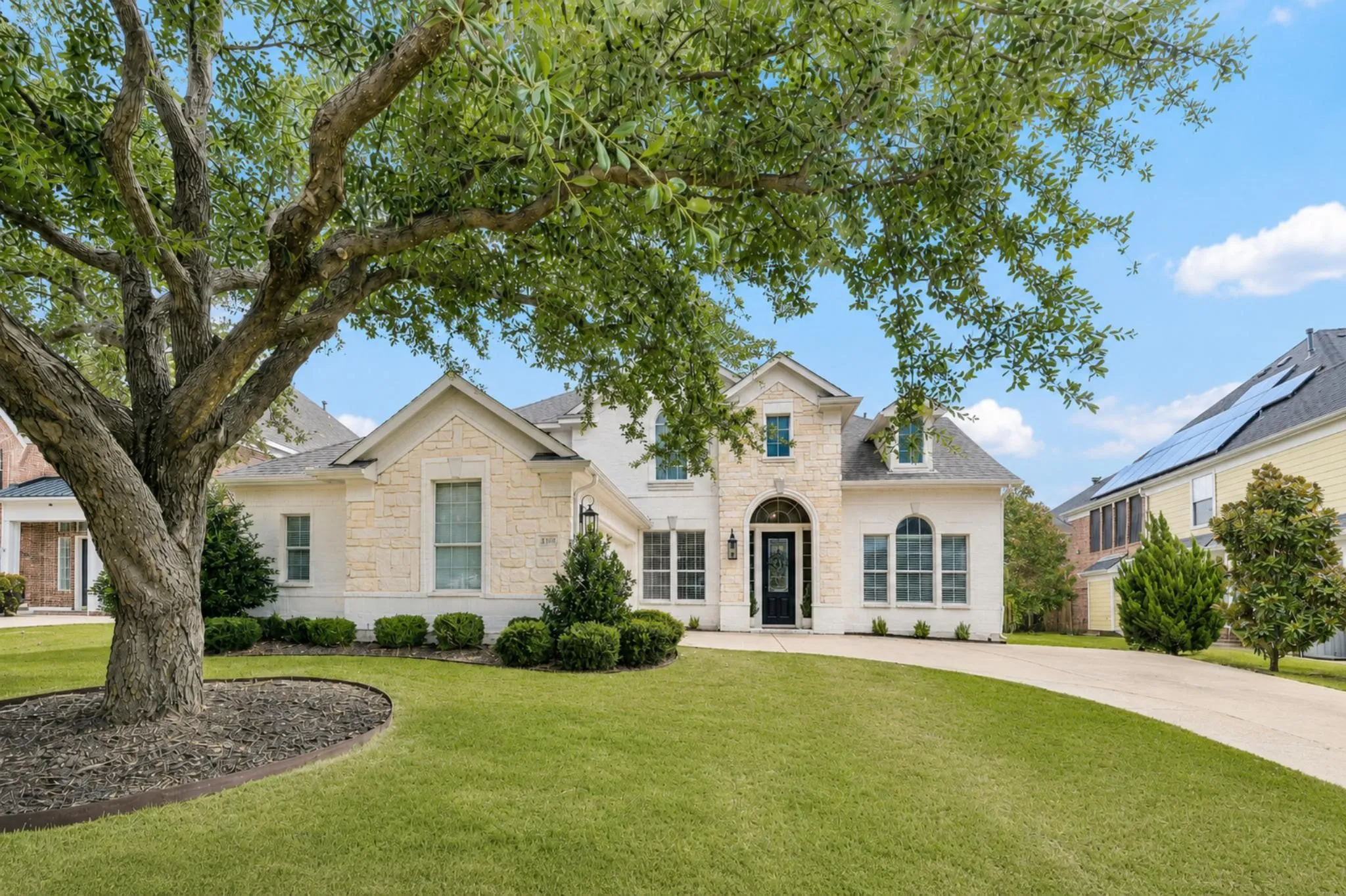 Single Family Residence For Sale in Tarrant County , 4309 Palmer Drive, Mansfield, Texas 76063, 5 Bedroom, 4 Bathroom, 2 Garage spaces, 3,763 Sqft, built in 2005, mls#21329603, Real Estate Agent in Mansfield, Homes For Sale in Tarrant county, Homes For Sale in Mansfield, Realtor in Mansfield Texas, Real Estate Brokerage Independent Realty Texas, Luminita Cordes Realtor